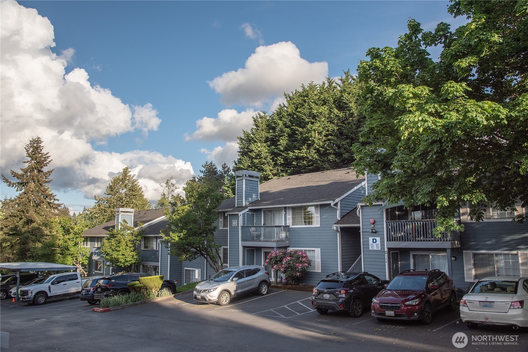 16817 Larch Way Unit: D206