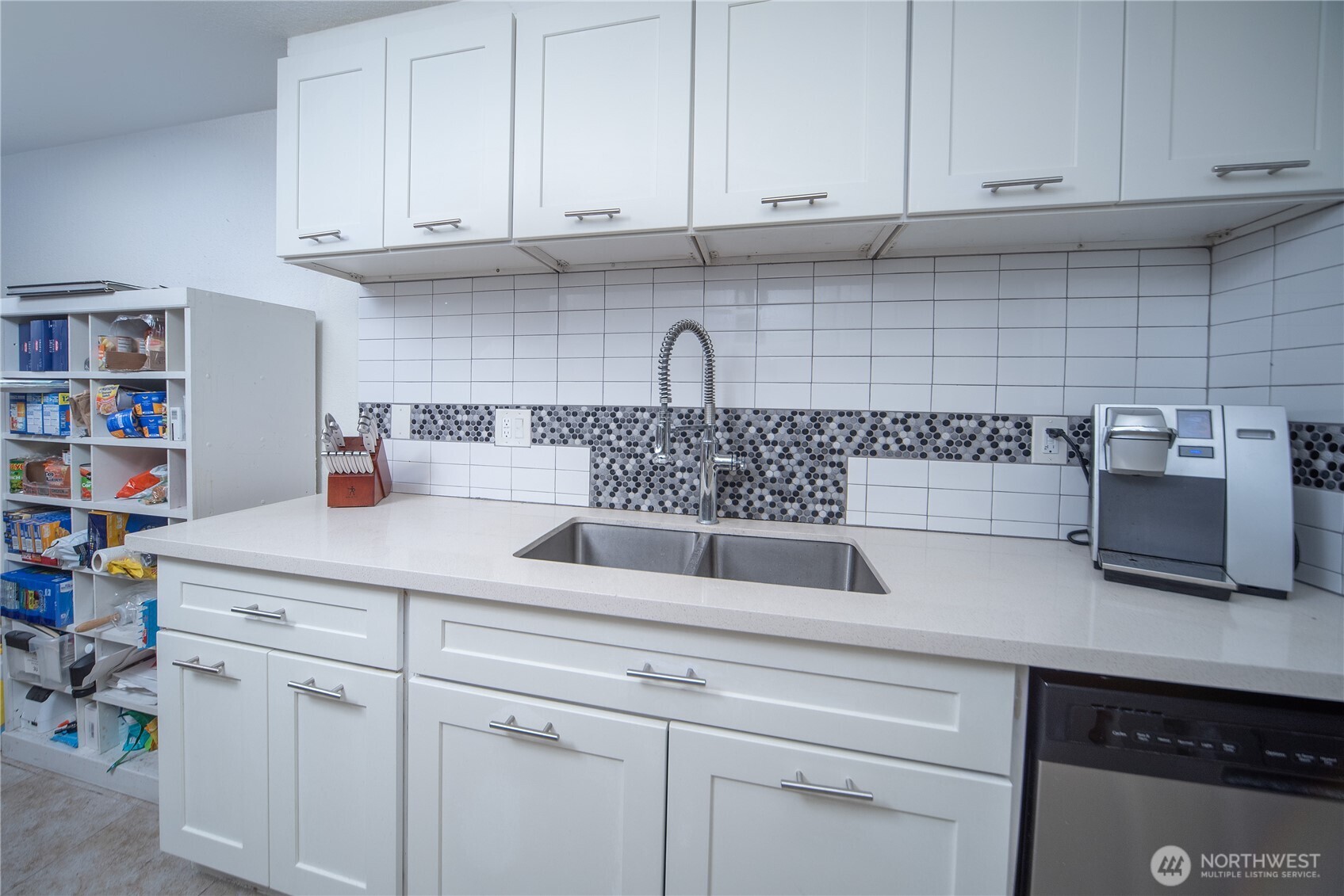16817 Larch Way Unit: D206