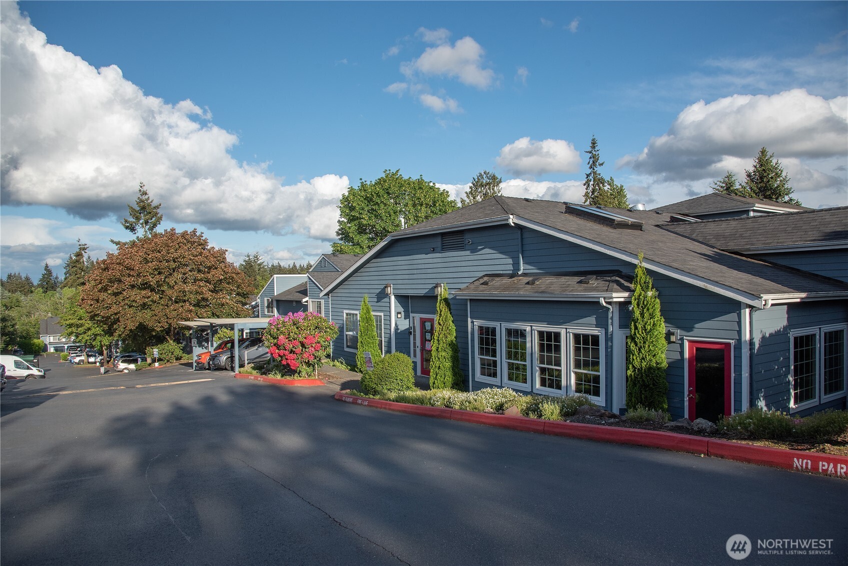 16817 Larch Way Unit: D206
