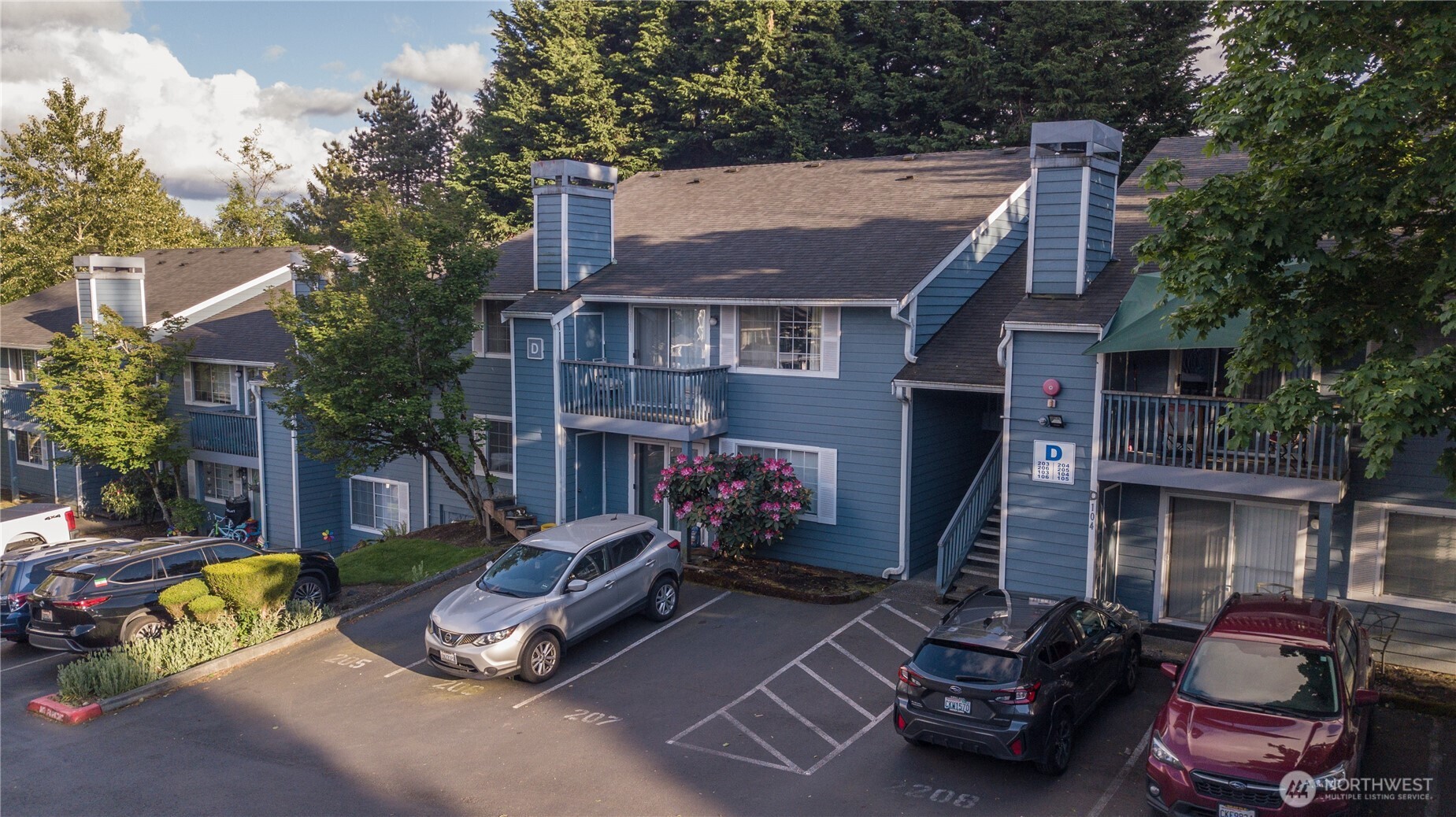 16817 Larch Way Unit: D206