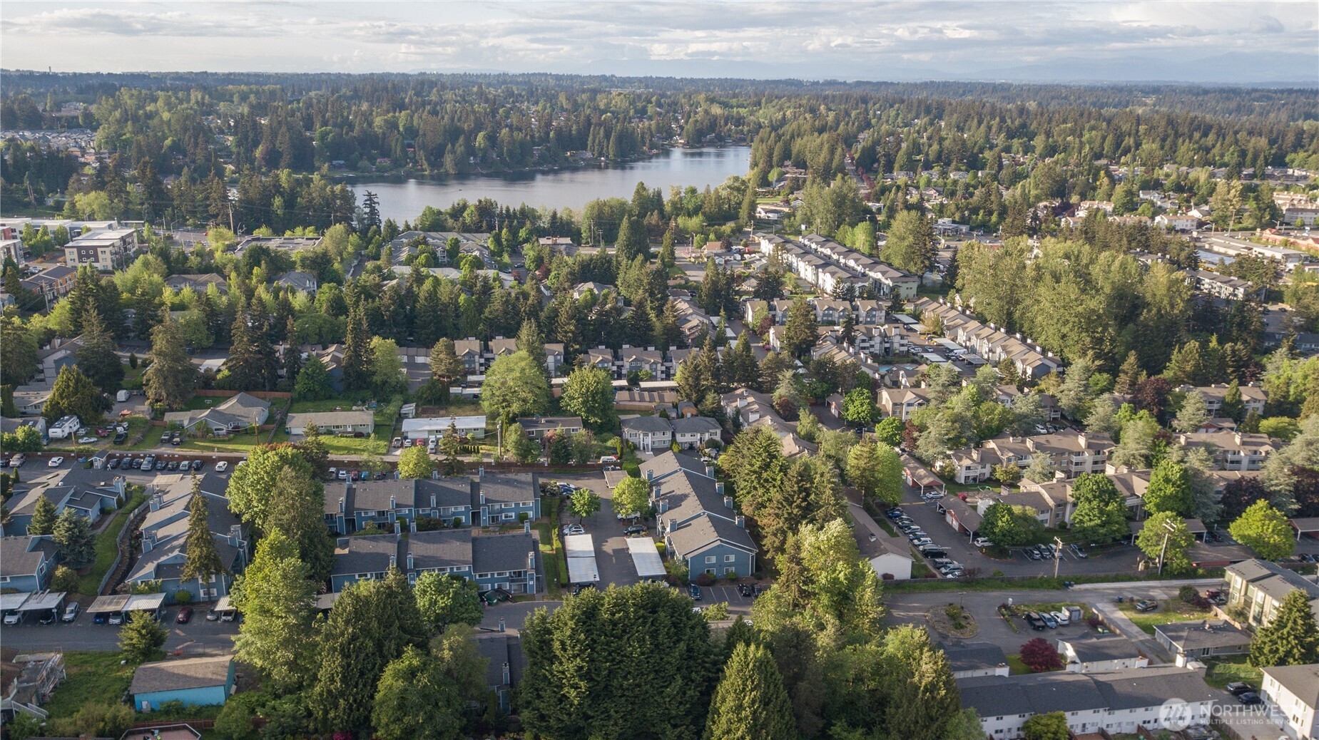 16817 Larch Way Unit: D206