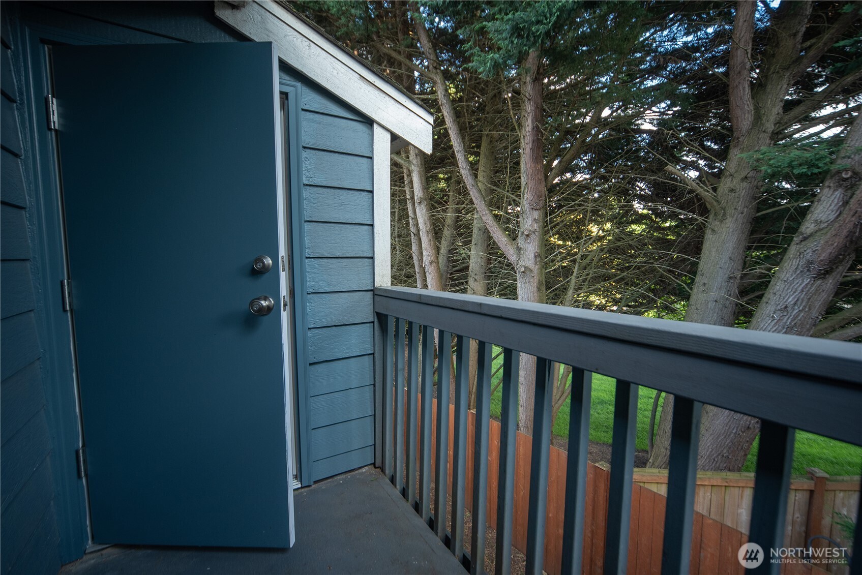 16817 Larch Way Unit: D206