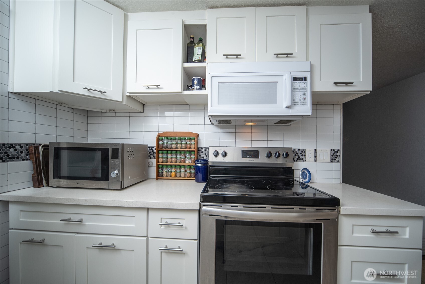 16817 Larch Way Unit: D206