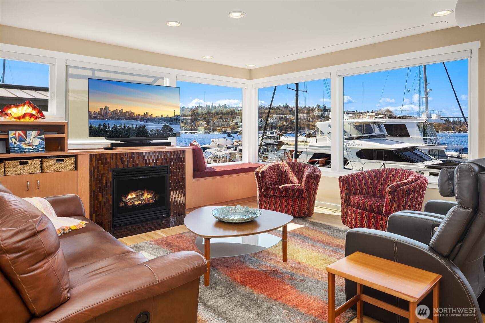 10 E Roanoke Street Unit: 2
