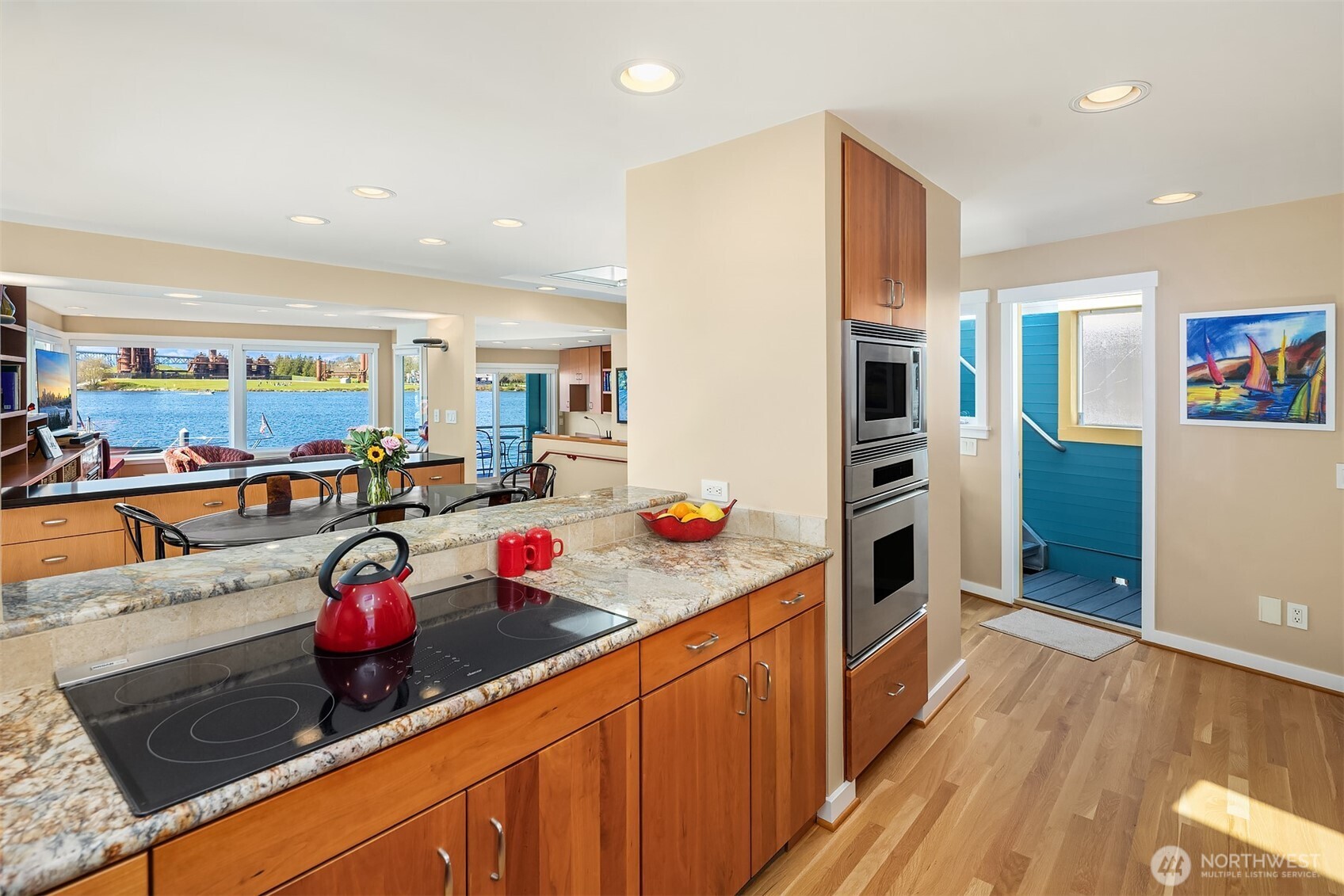 10 E Roanoke Street Unit: 2