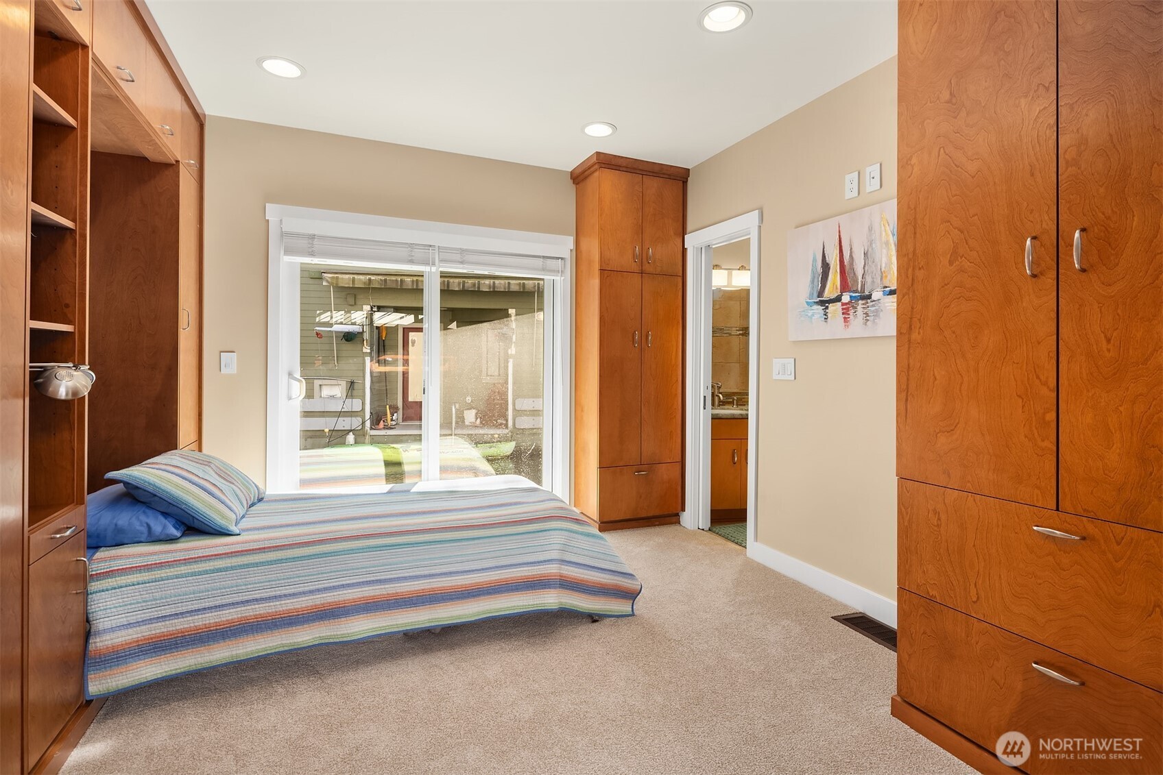 10 E Roanoke Street Unit: 2