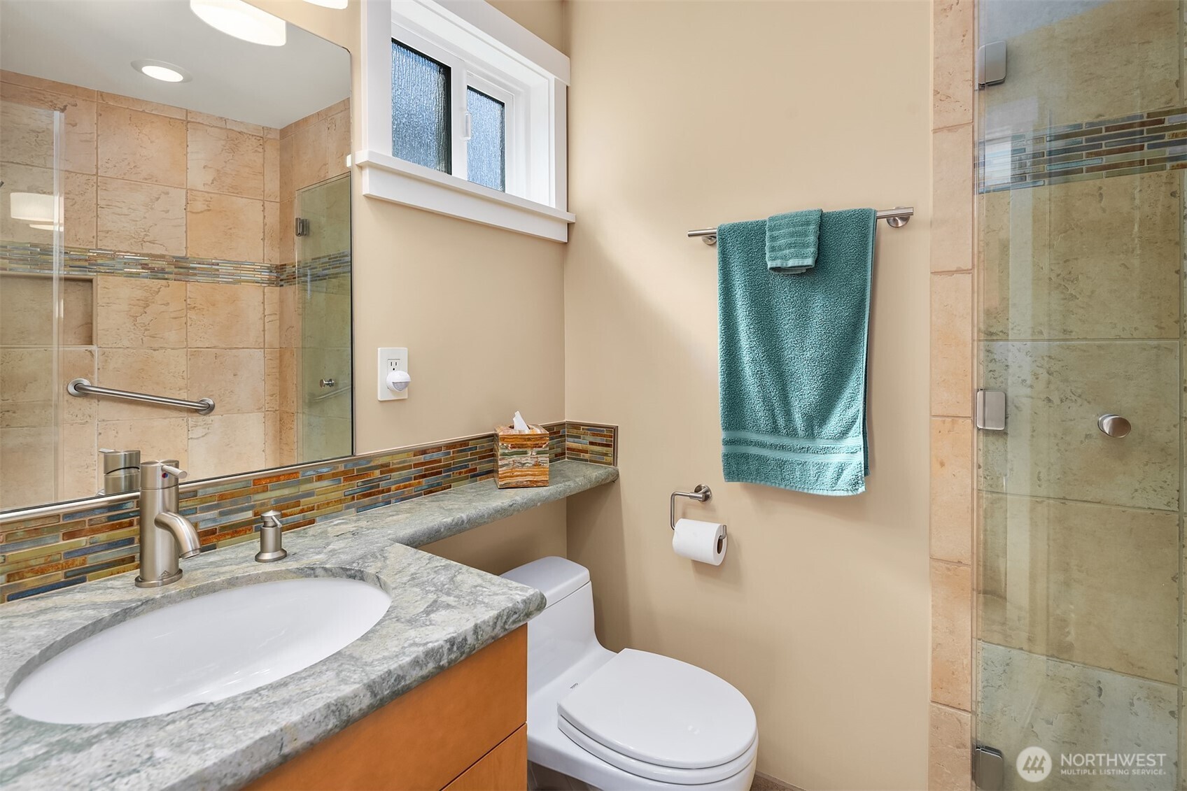 10 E Roanoke Street Unit: 2