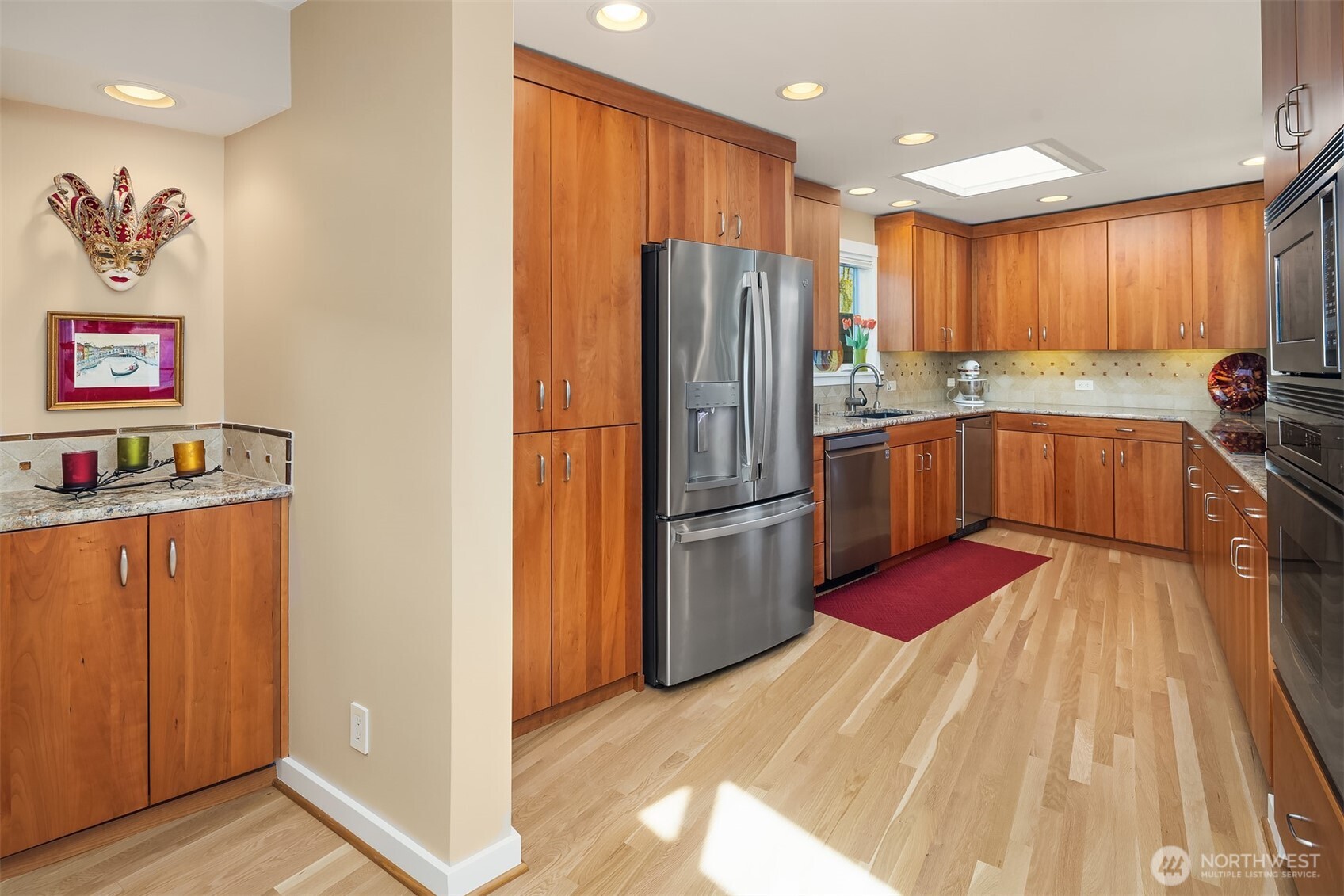 10 E Roanoke Street Unit: 2