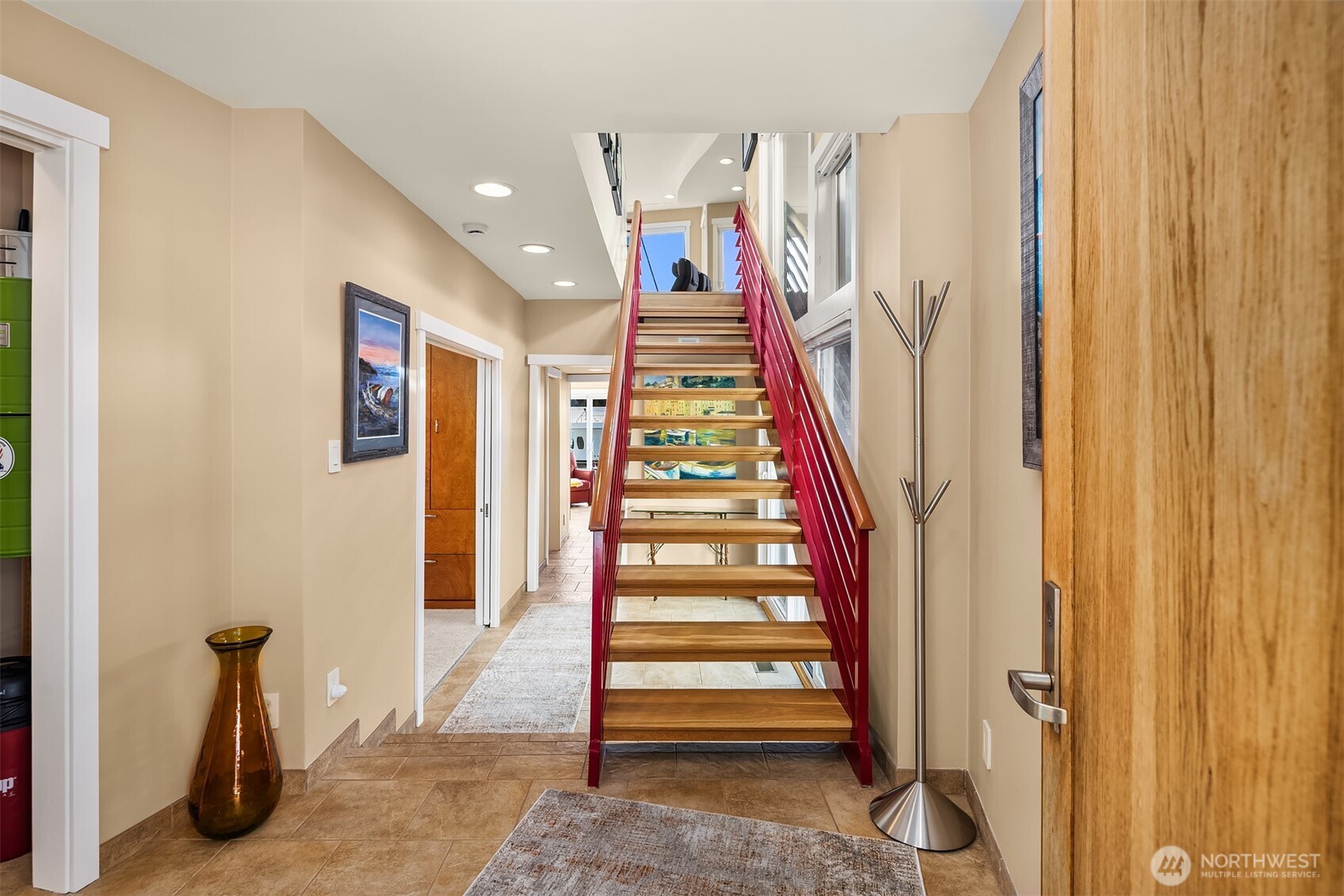 10 E Roanoke Street Unit: 2