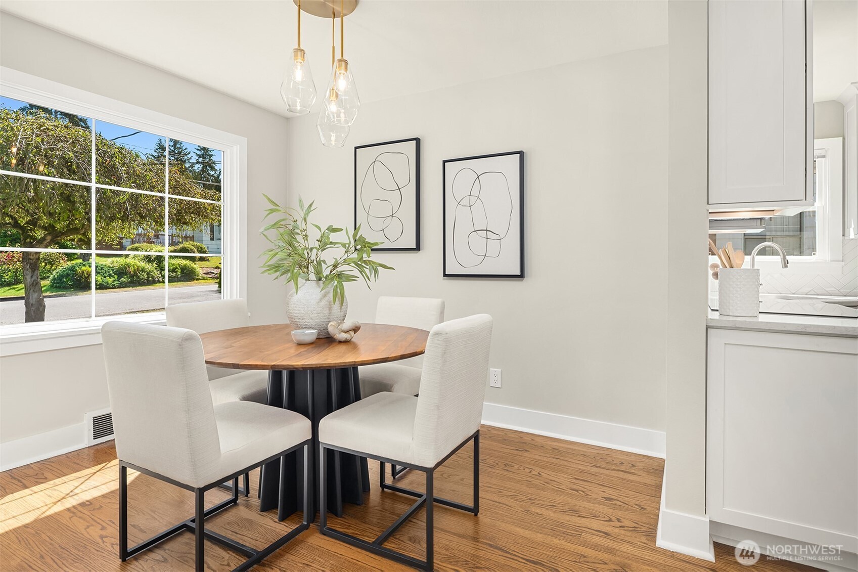 3242 NE 98th Street