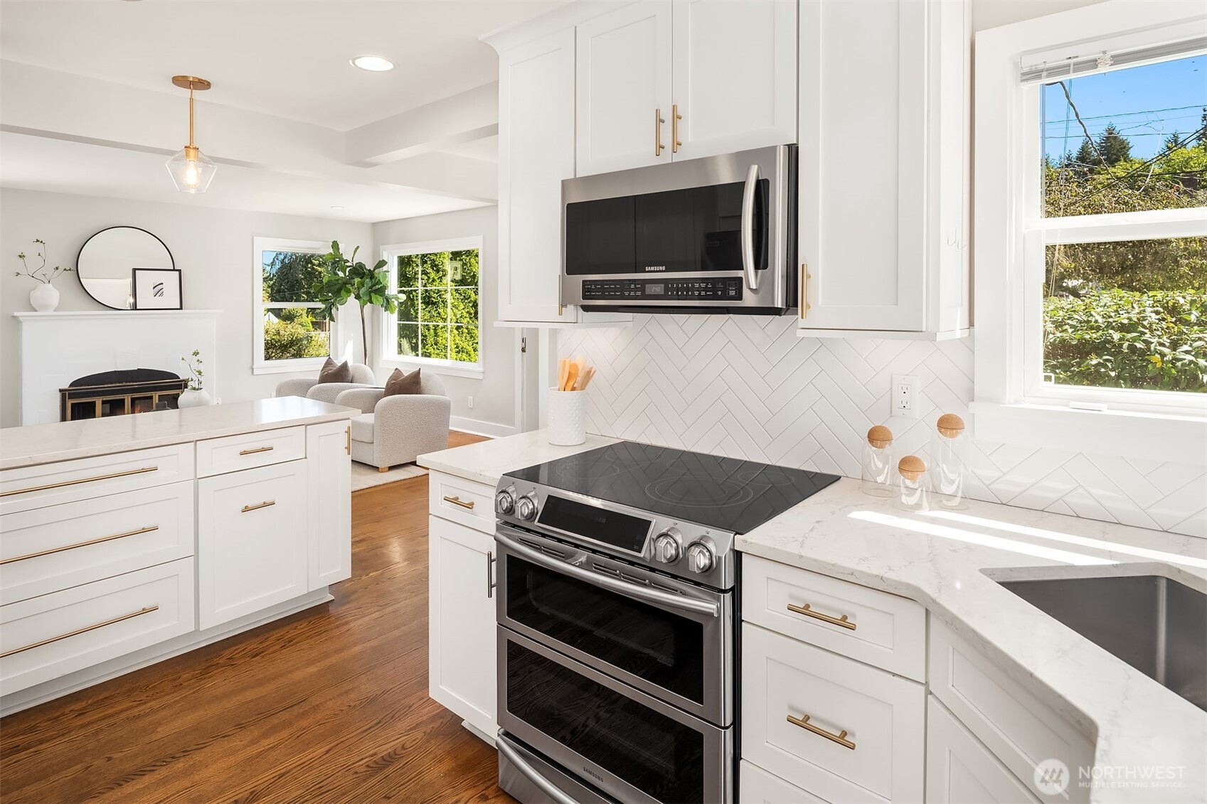 3242 NE 98th Street