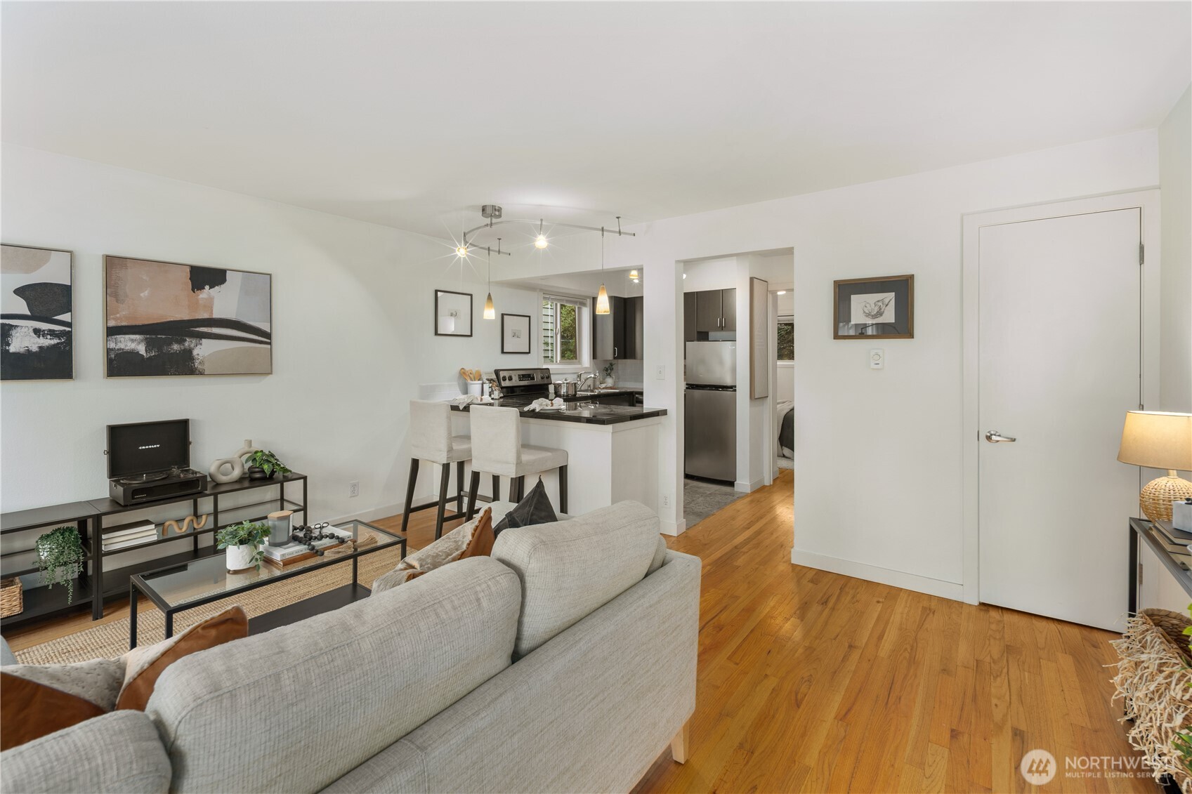 7106 California Avenue SW Unit: 101