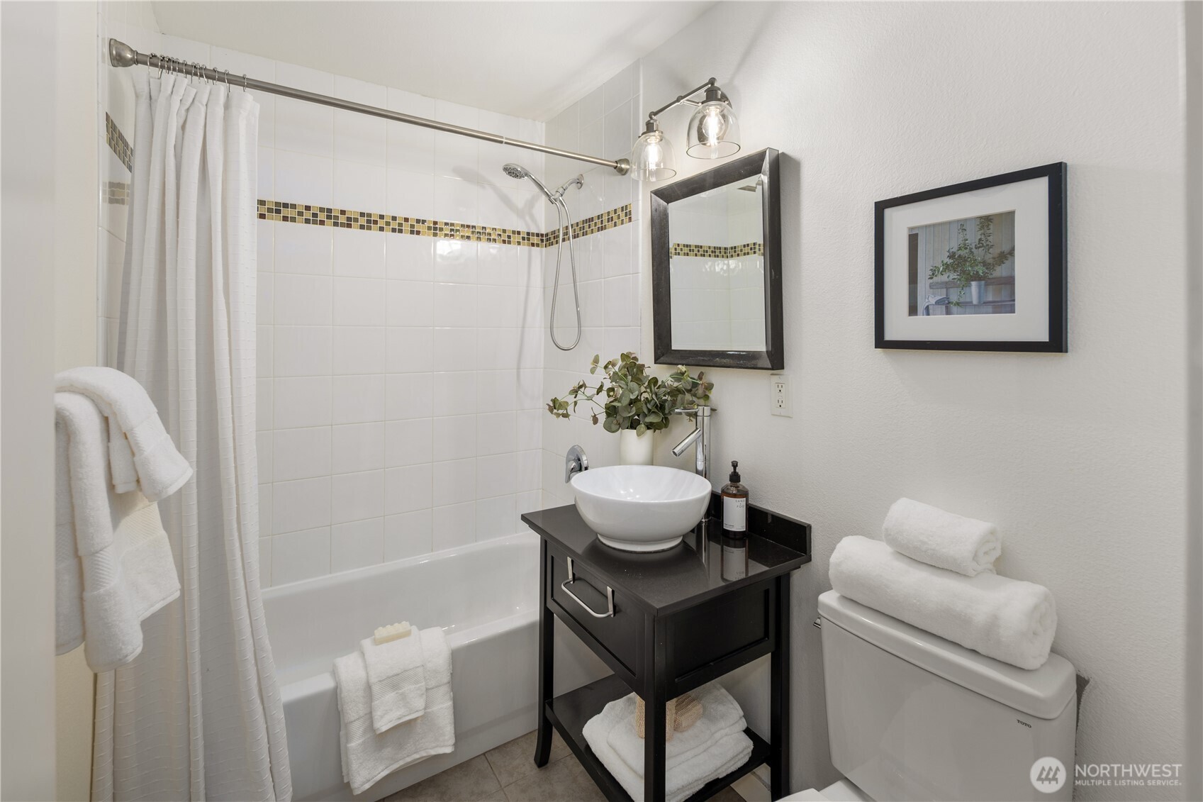7106 California Avenue SW Unit: 101