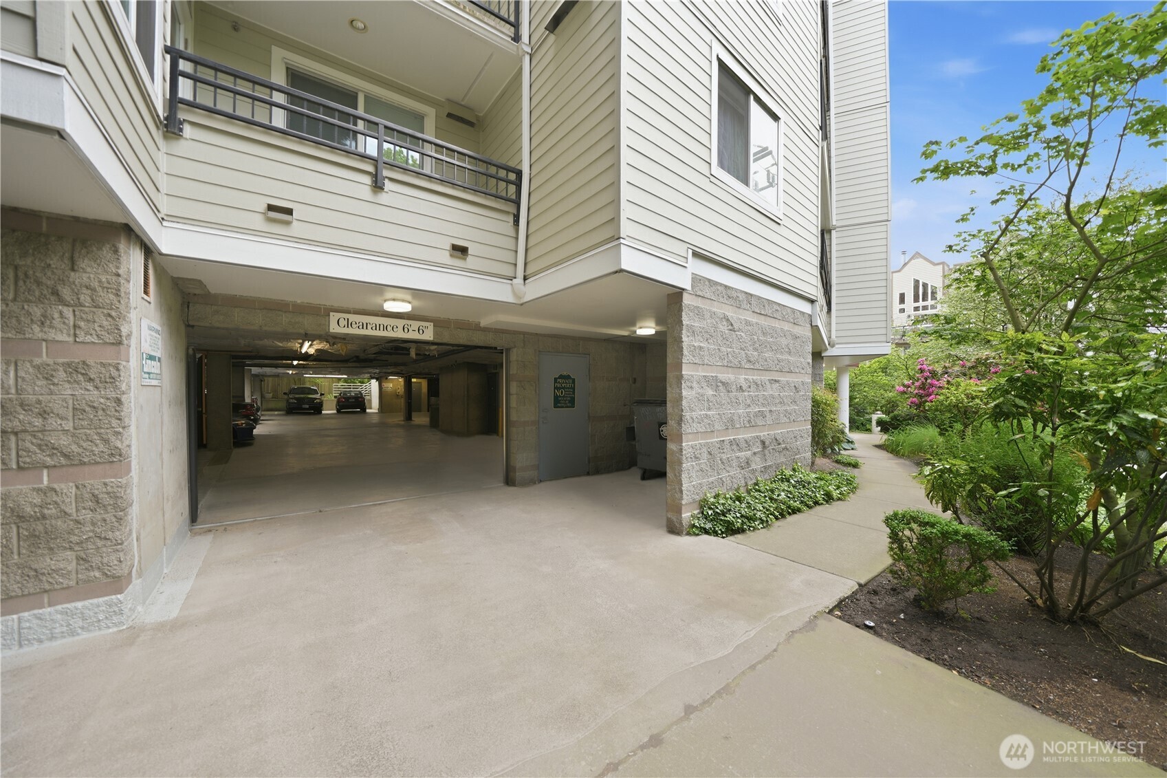 232 Belmont Avenue E Unit: 202