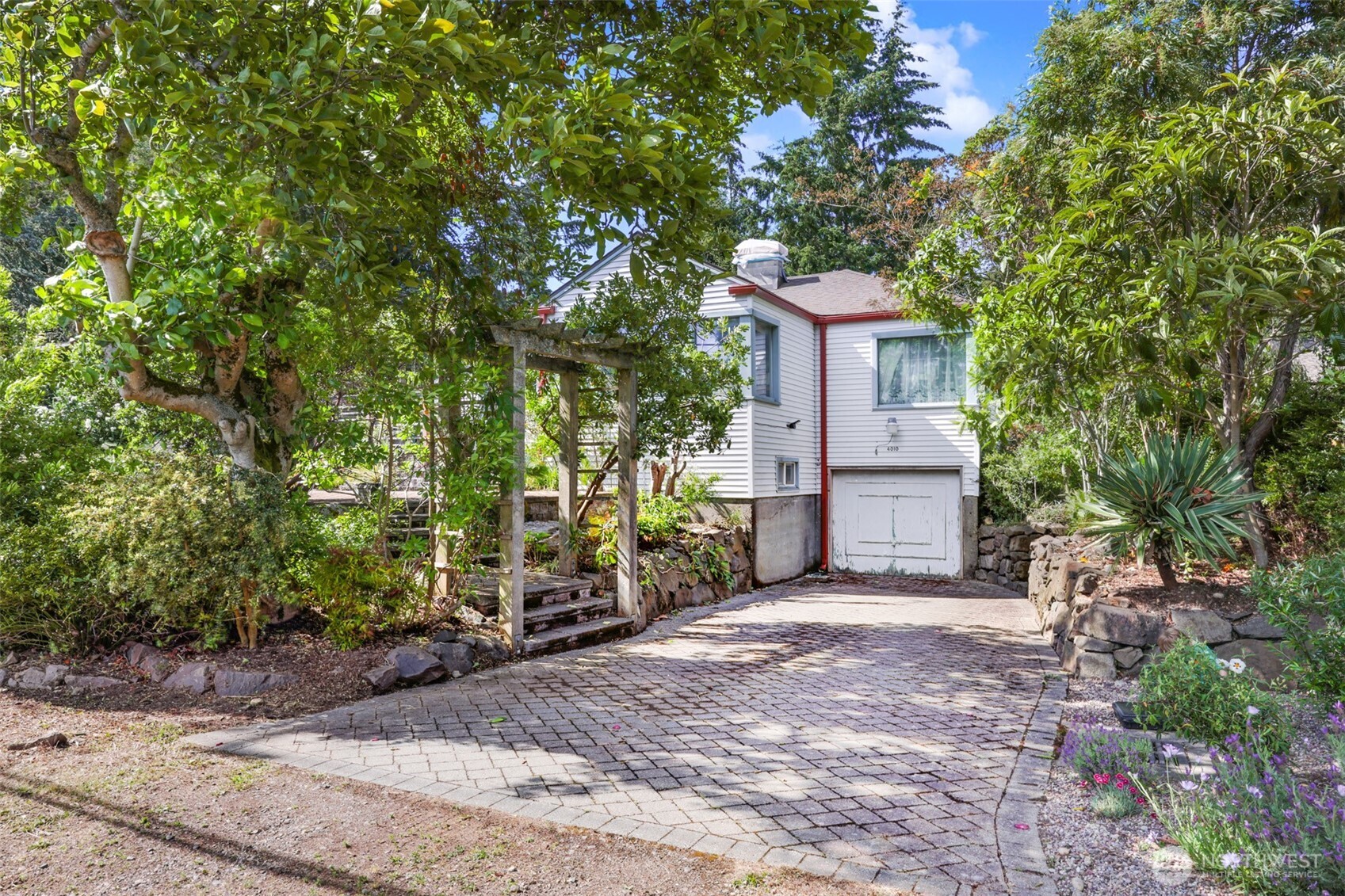 4010 SW 106th Street