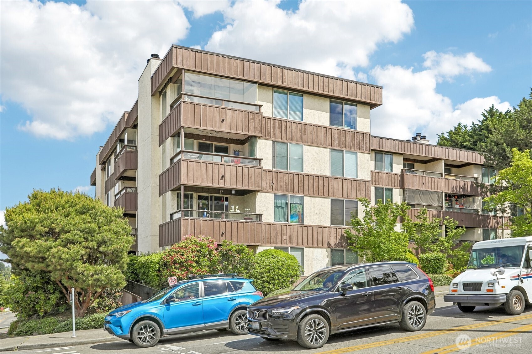 3421 SW Roxbury Street Unit: 308