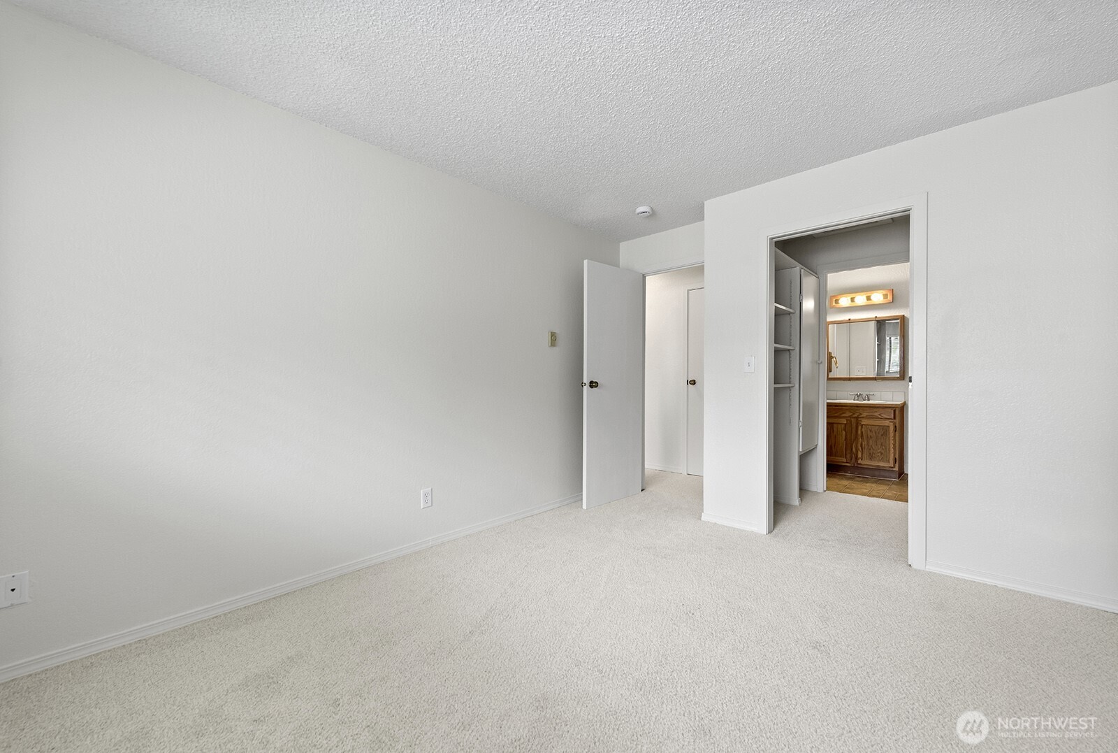 11201 3rd Avenue SE Unit: 3H