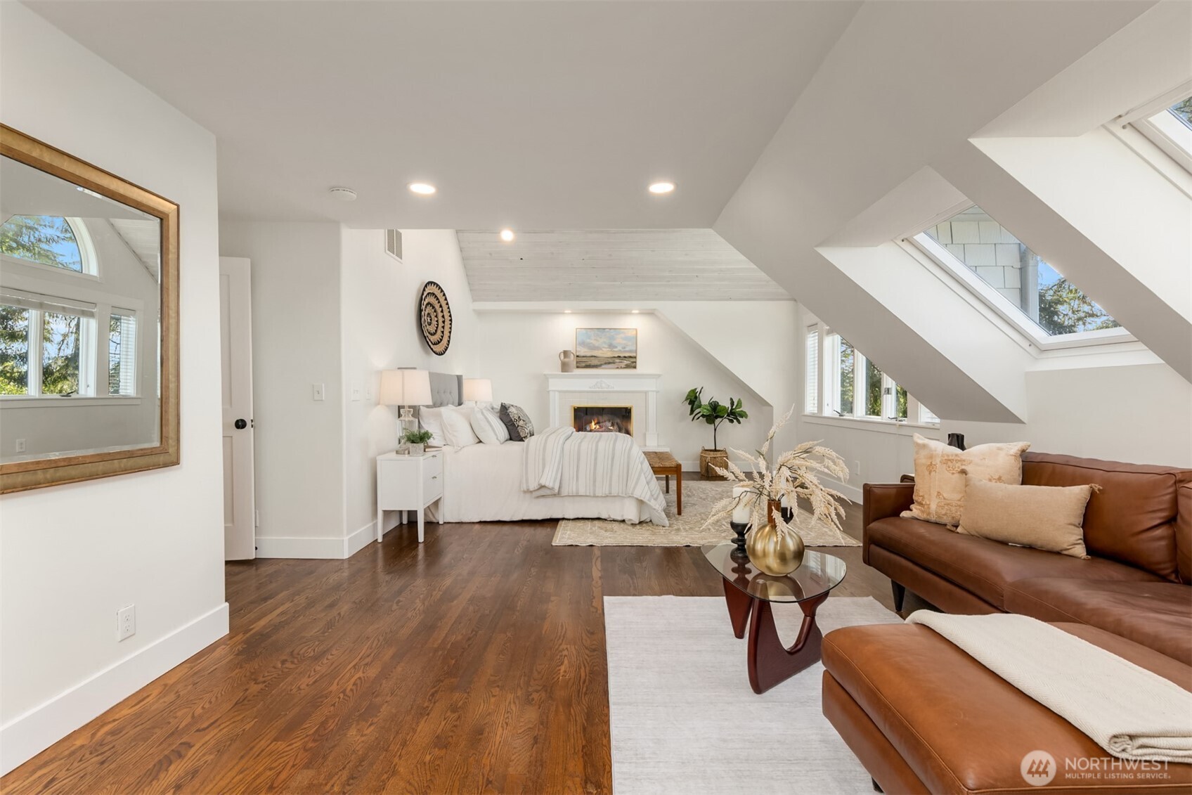 10058 NE Lafayette Avenue