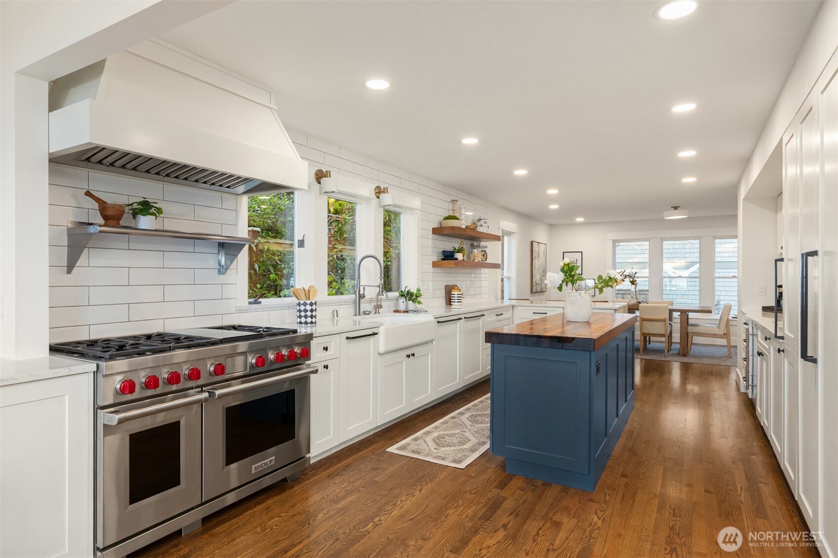 10058 NE Lafayette Avenue