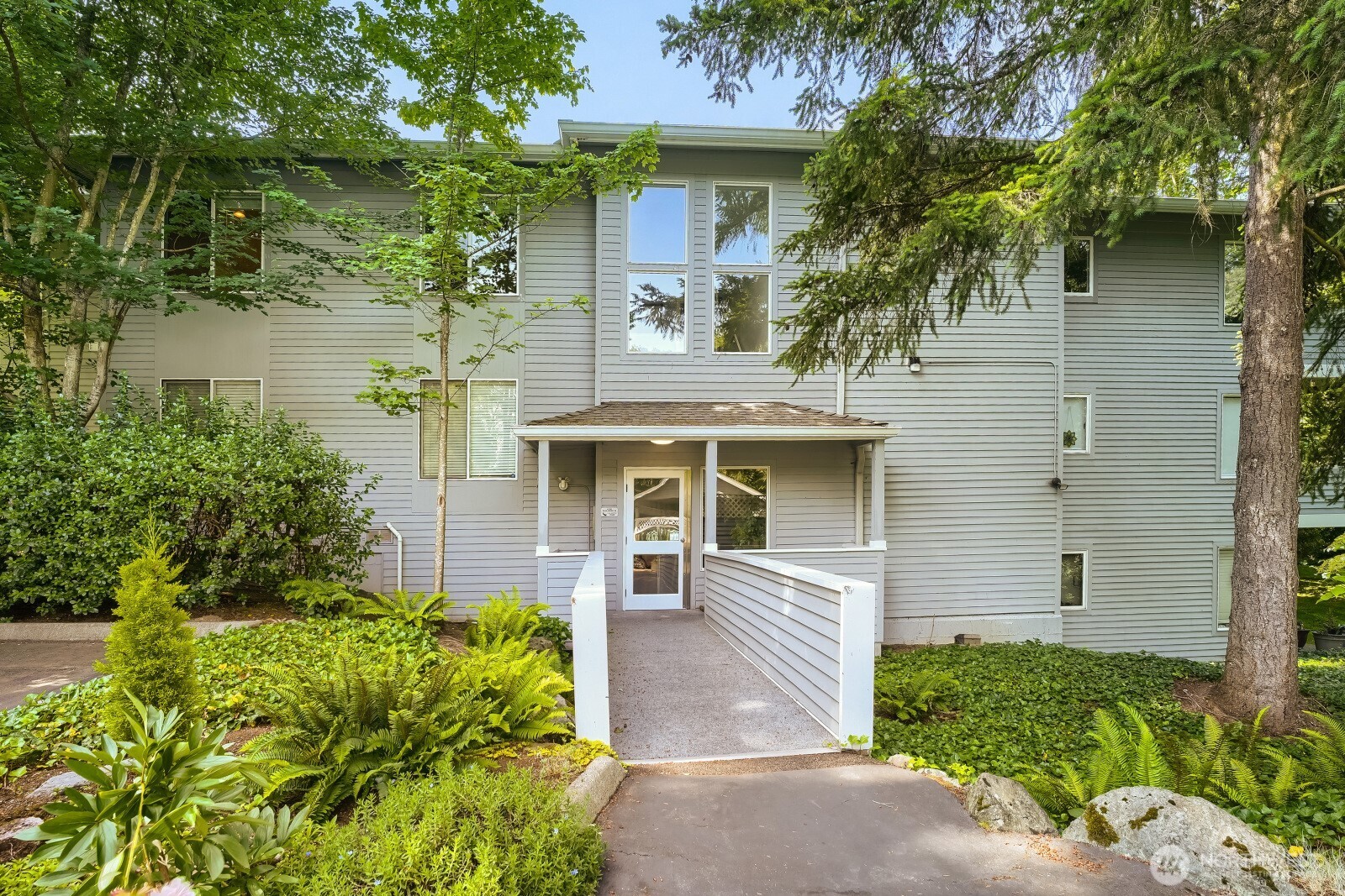 1220 6th Avenue S Unit: B301