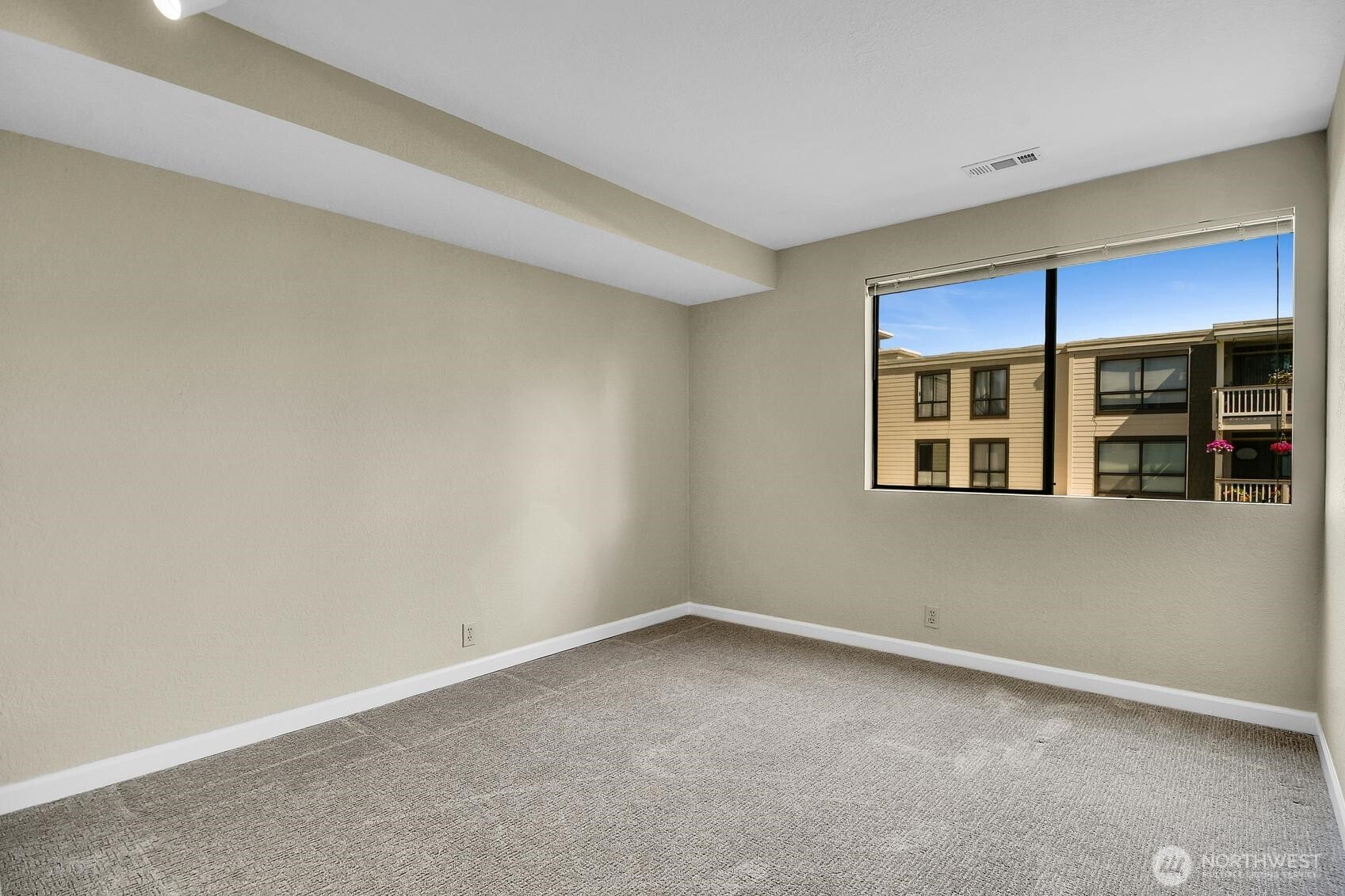 1113 5th Avenue S Unit: 208