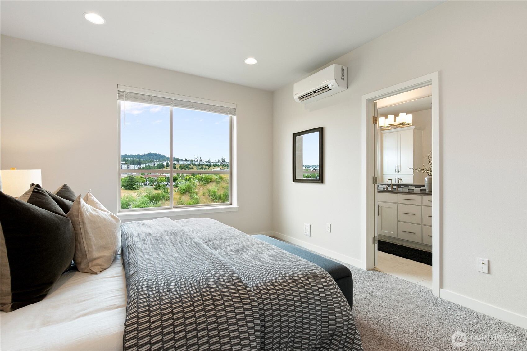 1429 8th Avenue NE Unit: 8