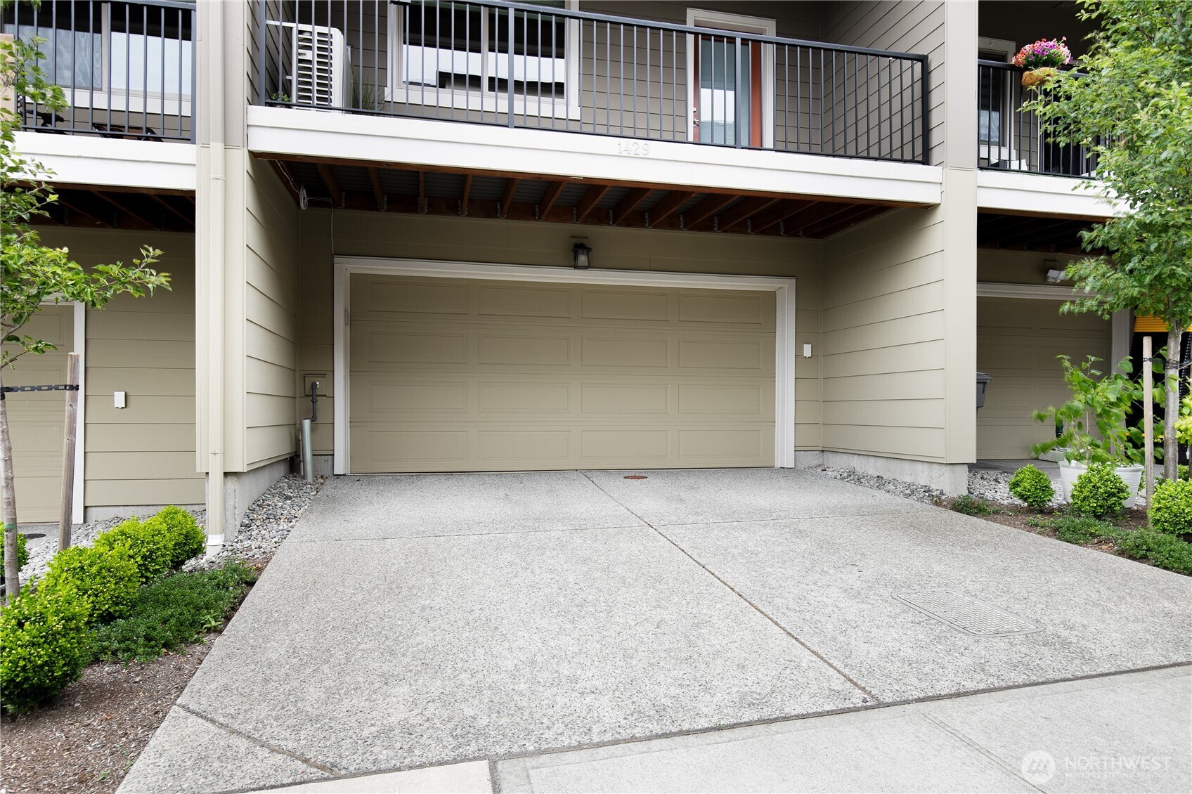 1429 8th Avenue NE Unit: 8