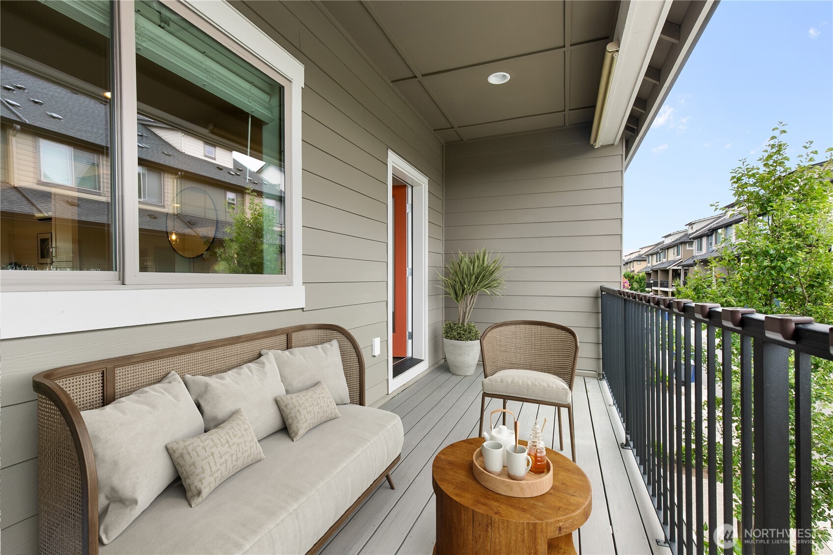 1429 8th Avenue NE Unit: 8