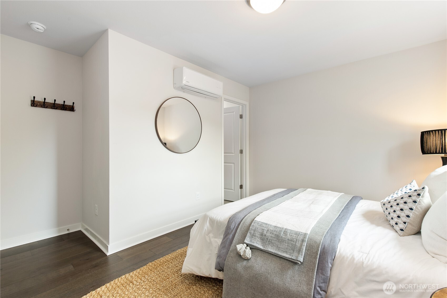 1429 8th Avenue NE Unit: 8
