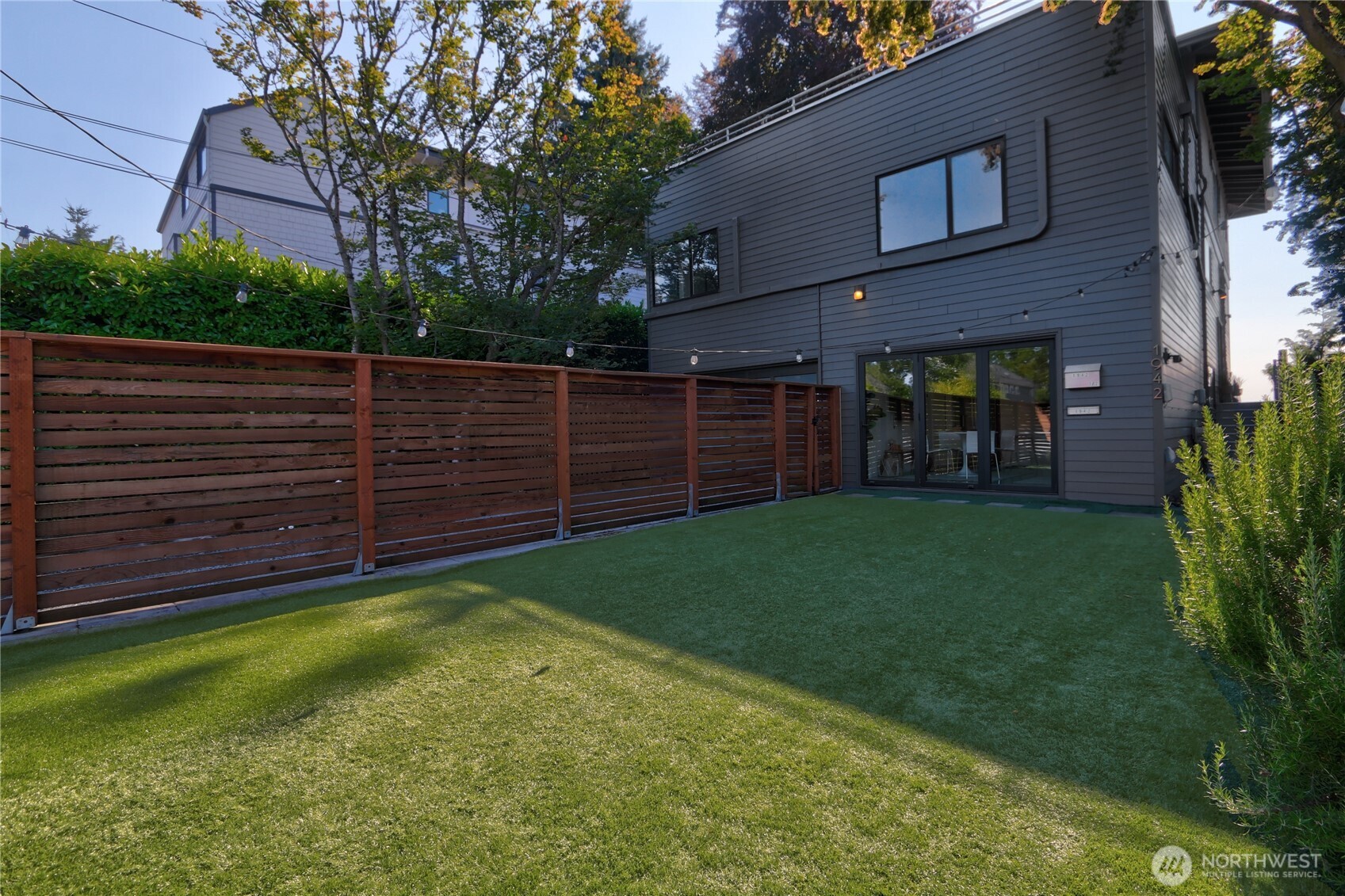 1942 7th Avenue W
