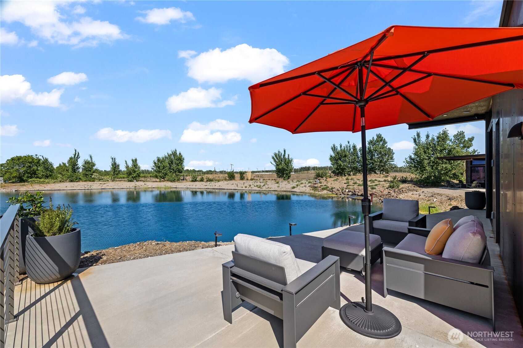 207 Vista Pointe Drive NW