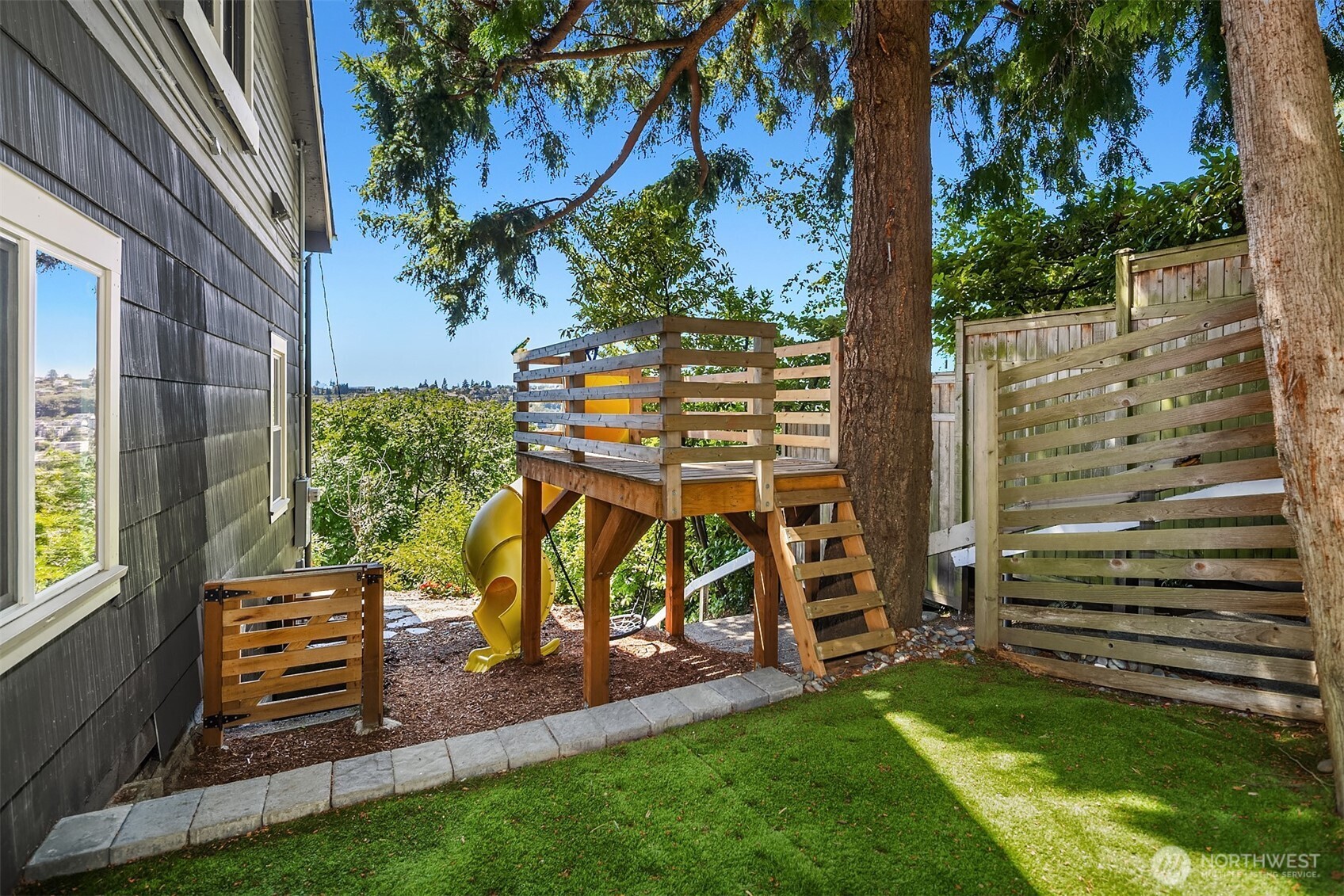 2508 13th Avenue W