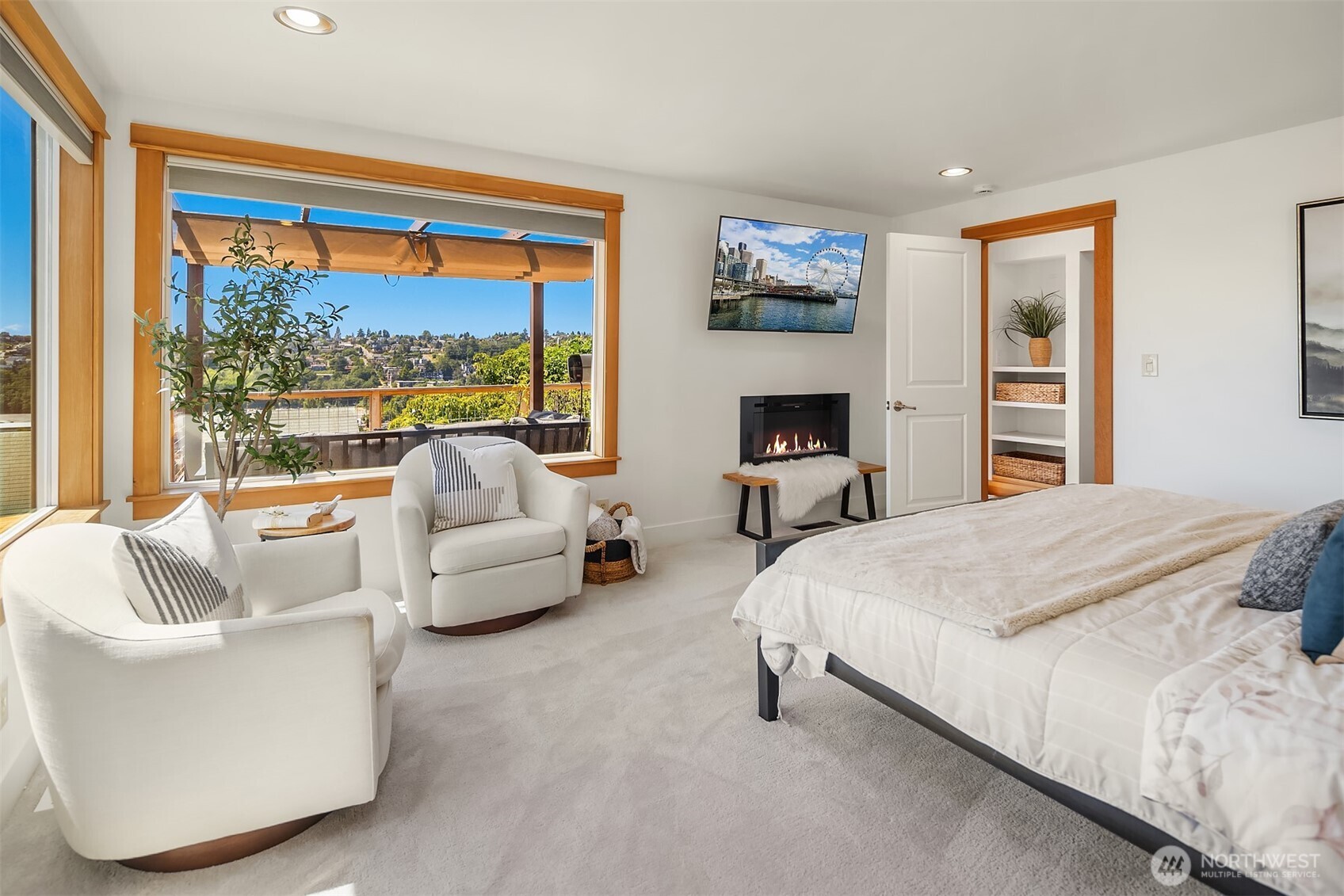 2508 13th Avenue W