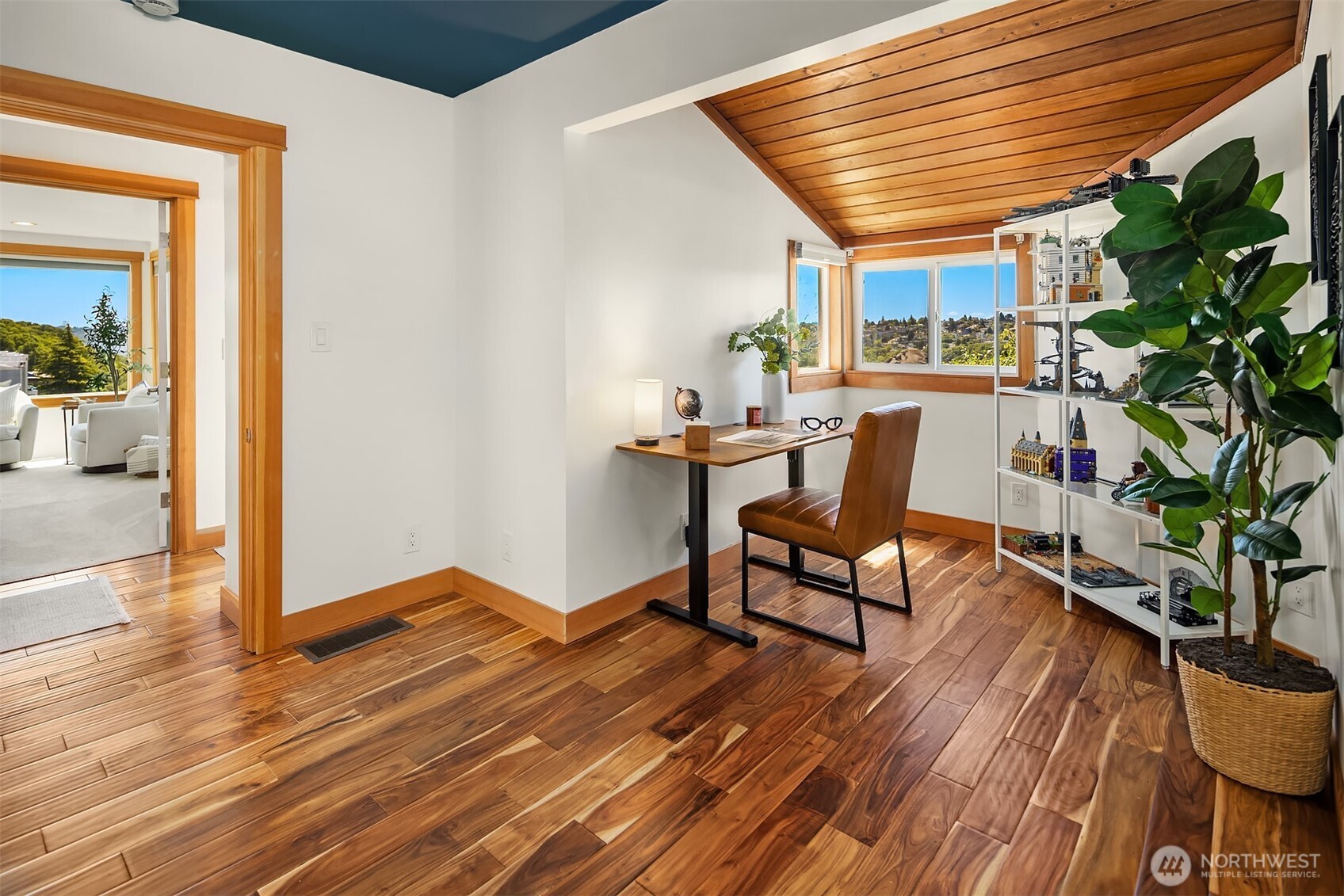 2508 13th Avenue W