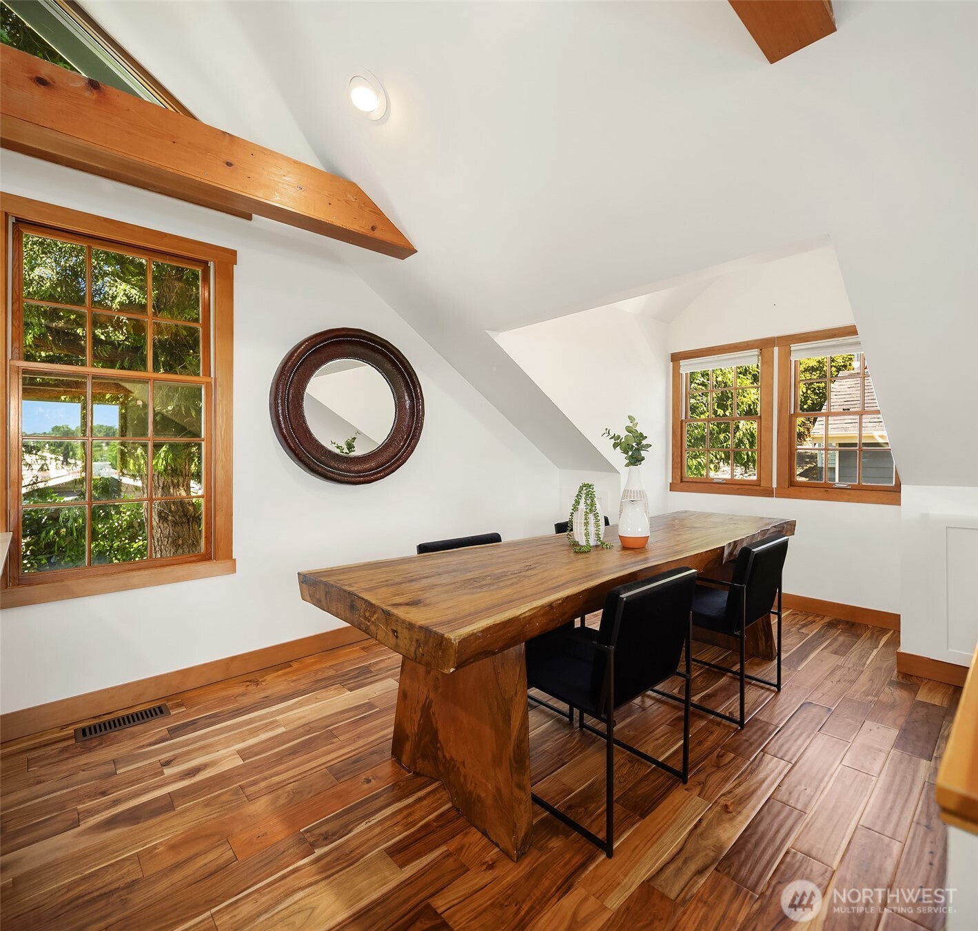 2508 13th Avenue W