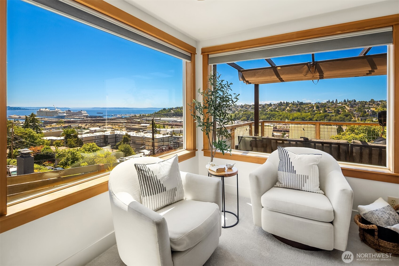 2508 13th Avenue W