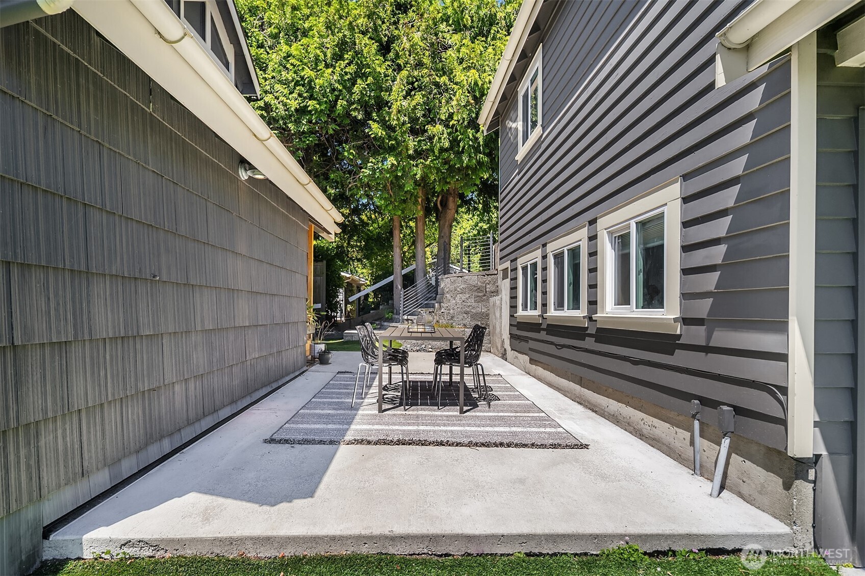 2508 13th Avenue W