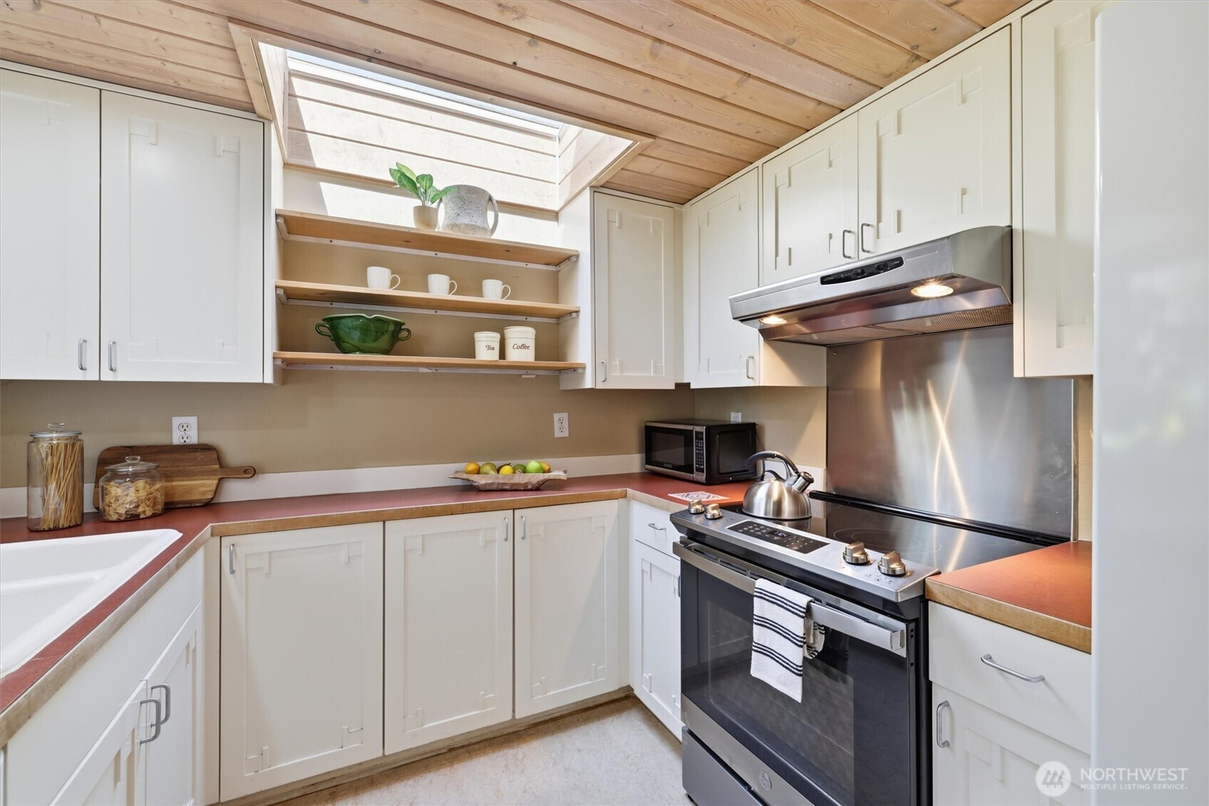 317 N 160TH Place