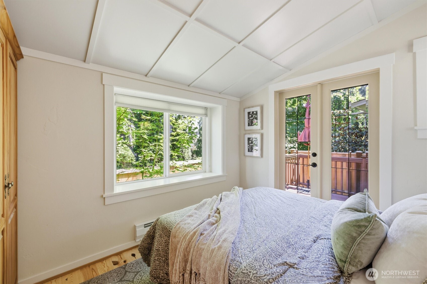 317 N 160TH Place