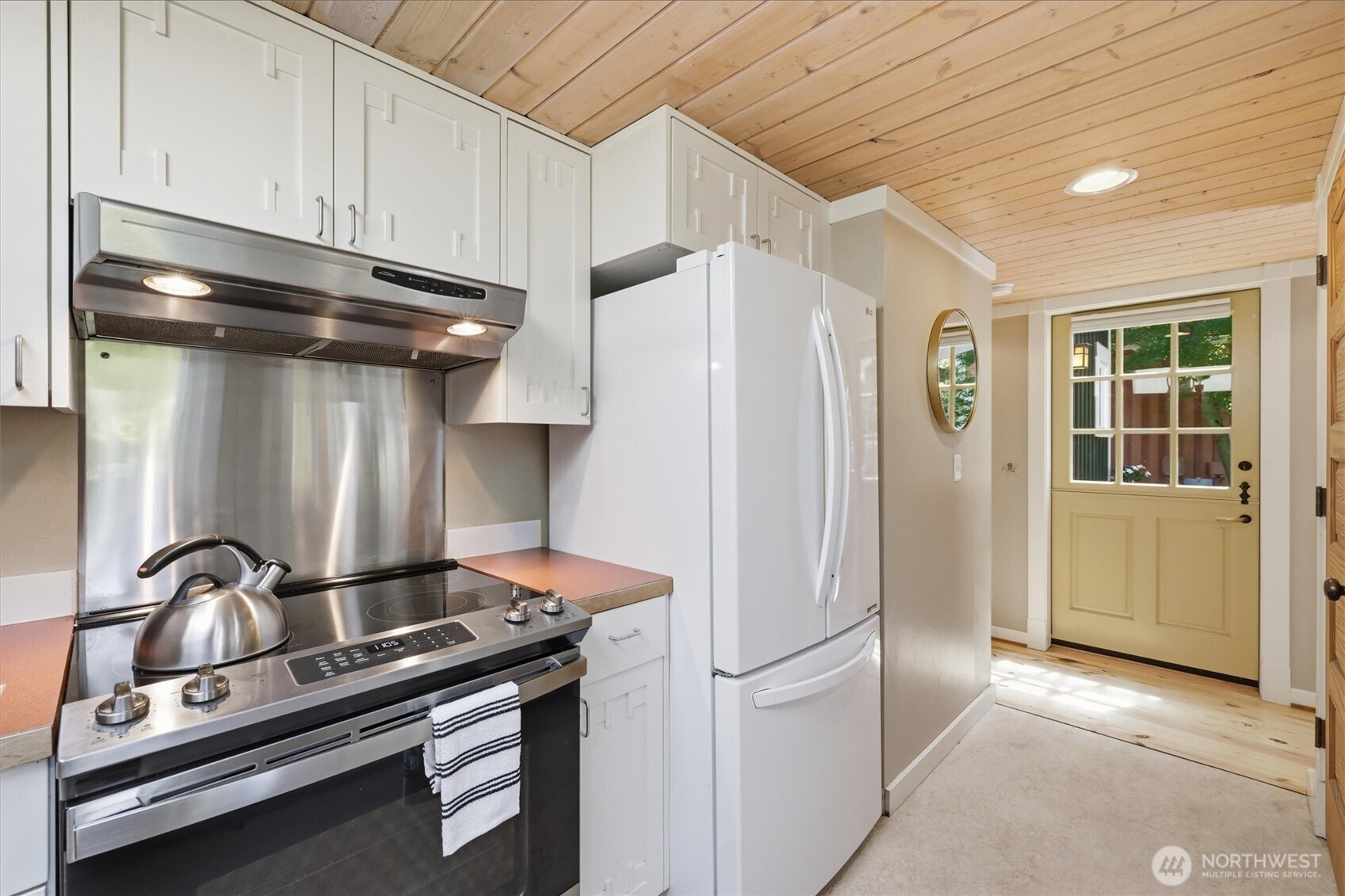 317 N 160TH Place