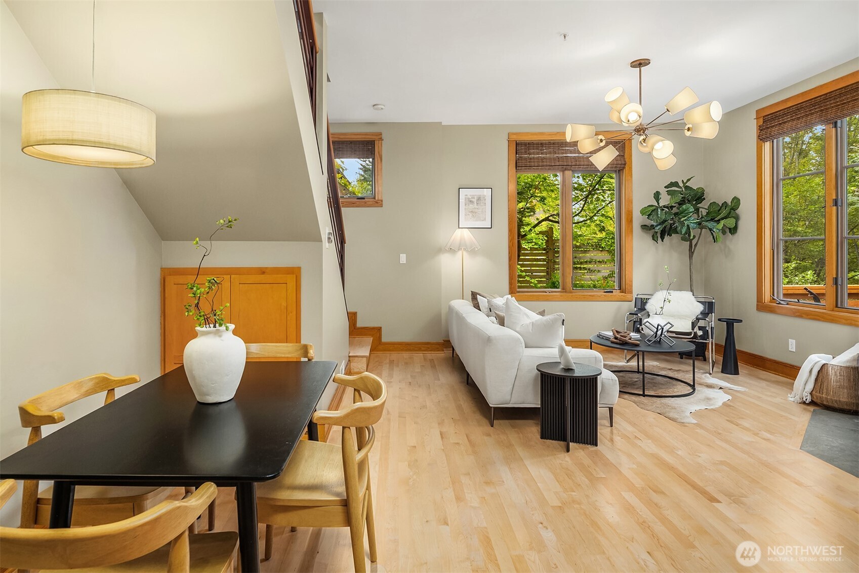3824 Evanston Avenue N Unit: 11