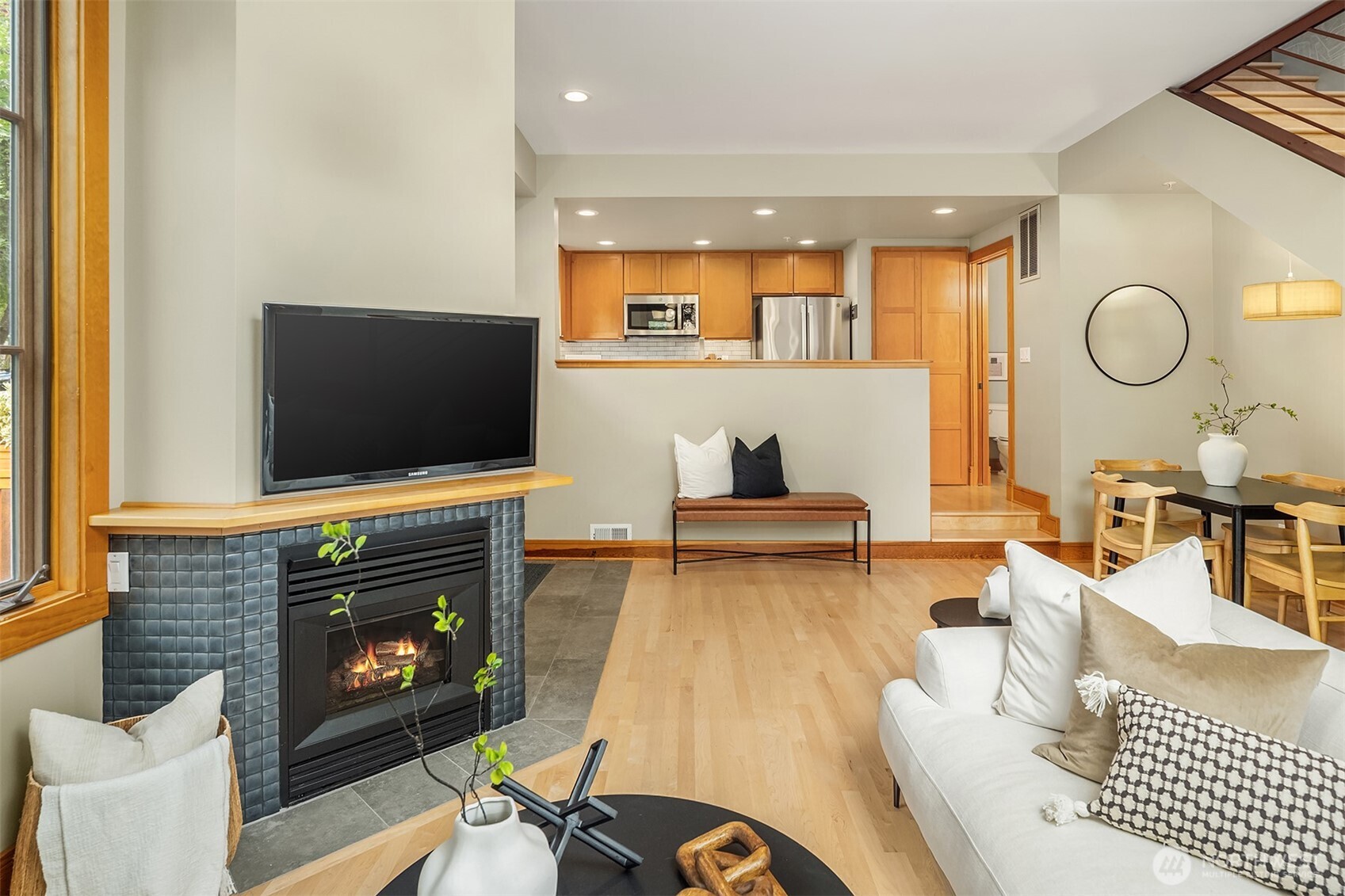 3824 Evanston Avenue N Unit: 11