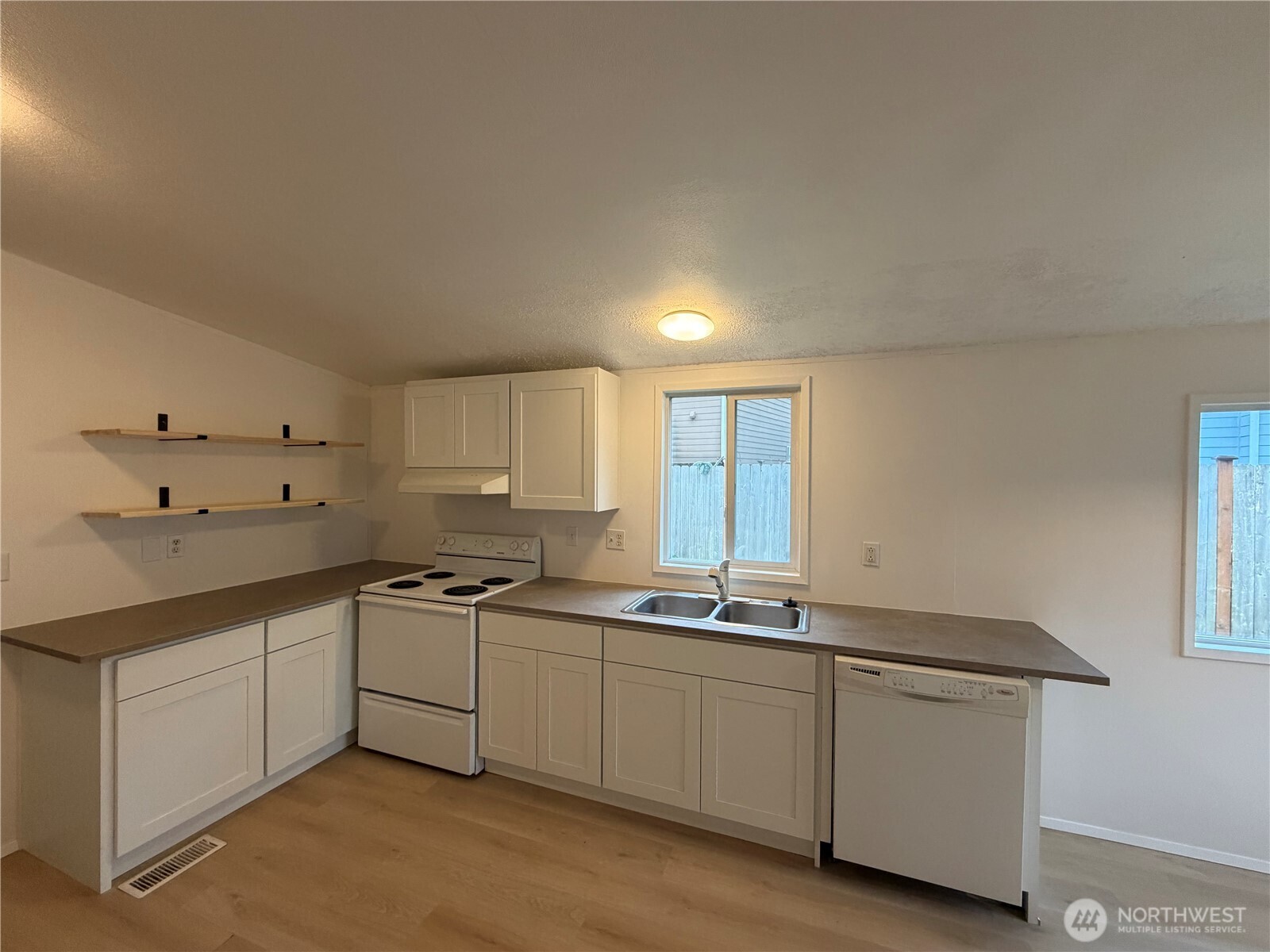 11901 55th Avenue NE Unit: 21