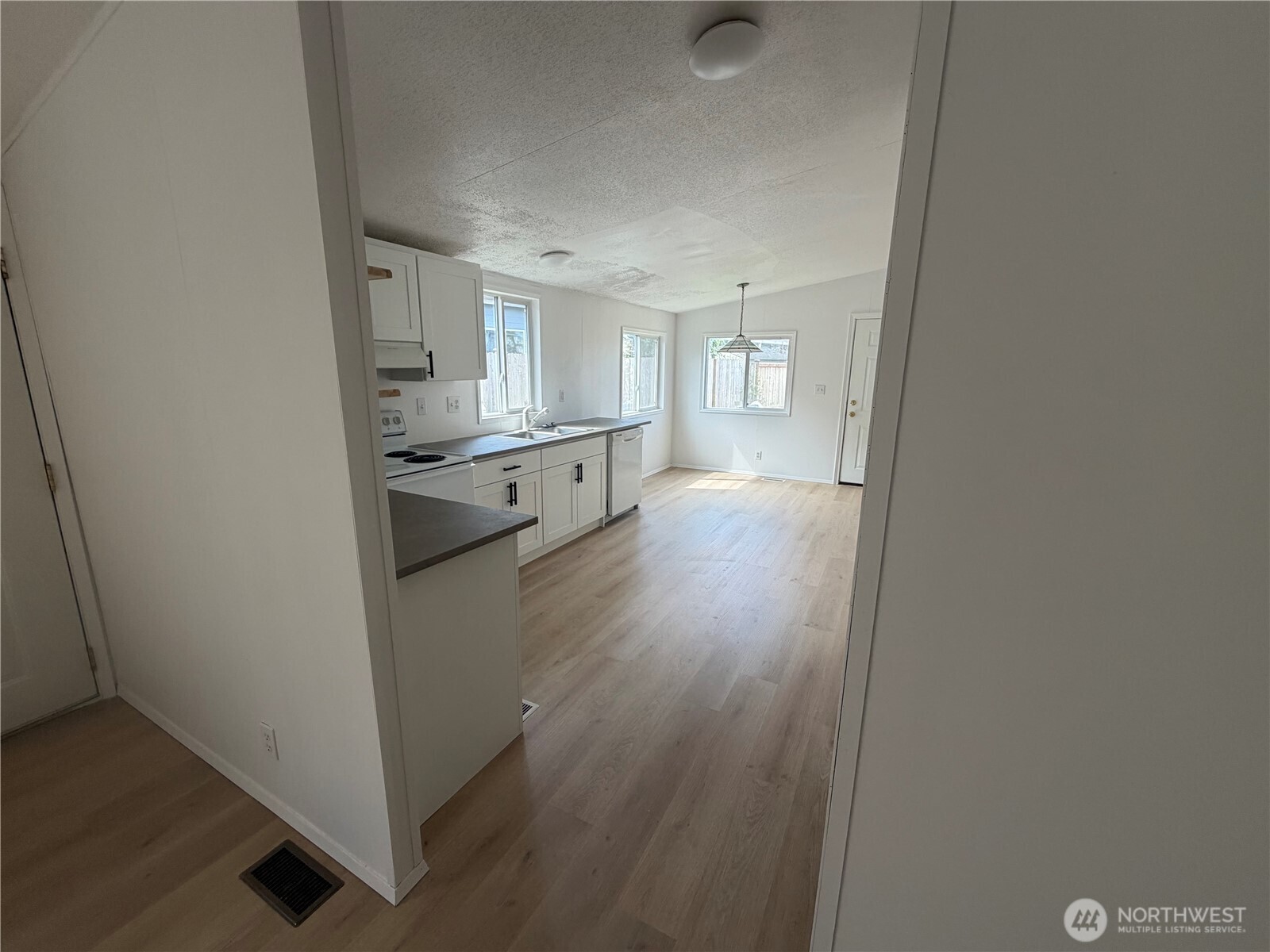 11901 55th Avenue NE Unit: 21