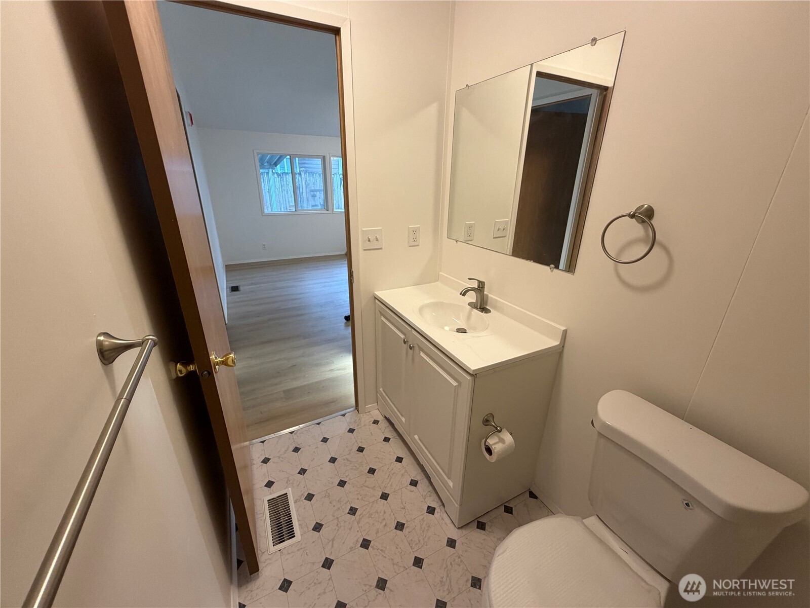 11901 55th Avenue NE Unit: 21