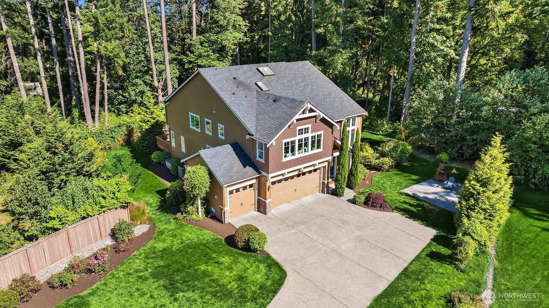 13874 LaVigne Court NE