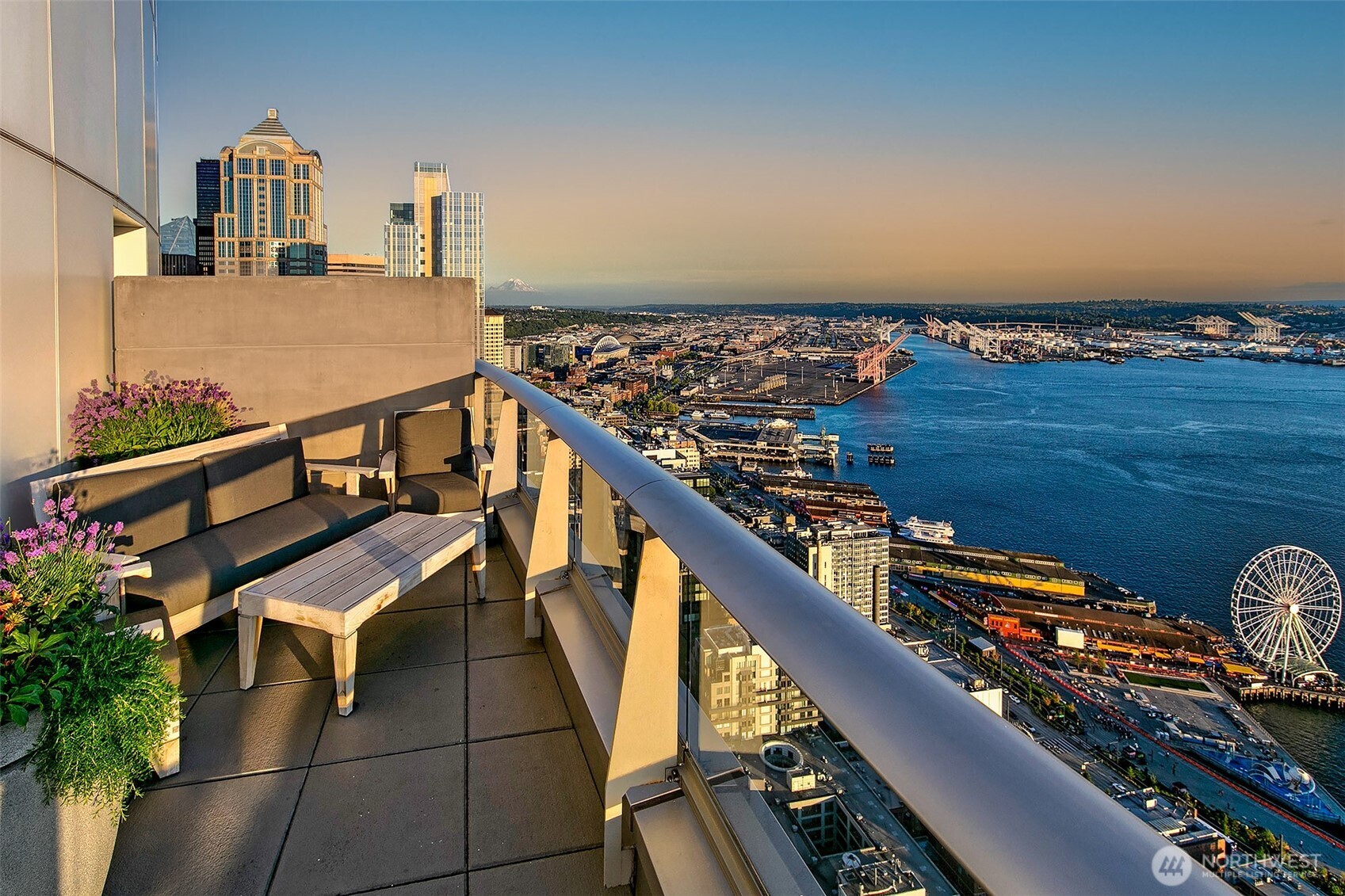 1521 2nd Avenue Unit: 802