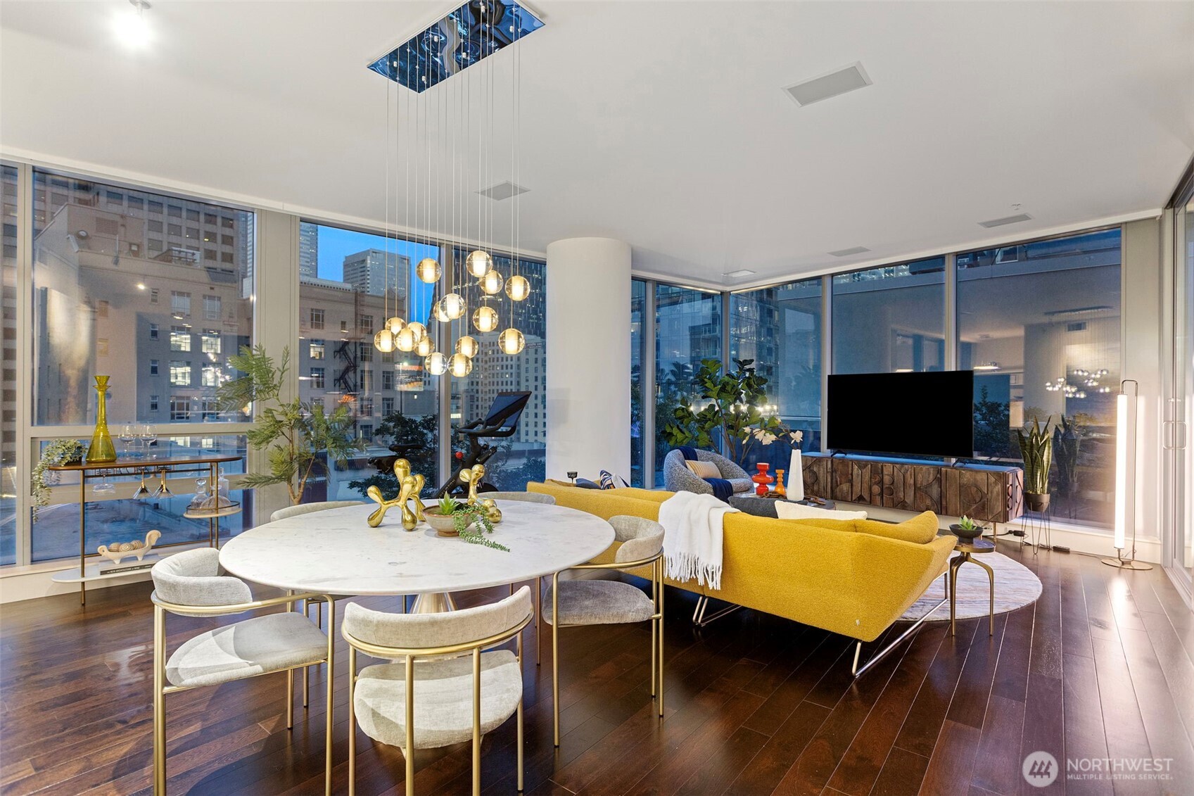 1521 2nd Avenue Unit: 802