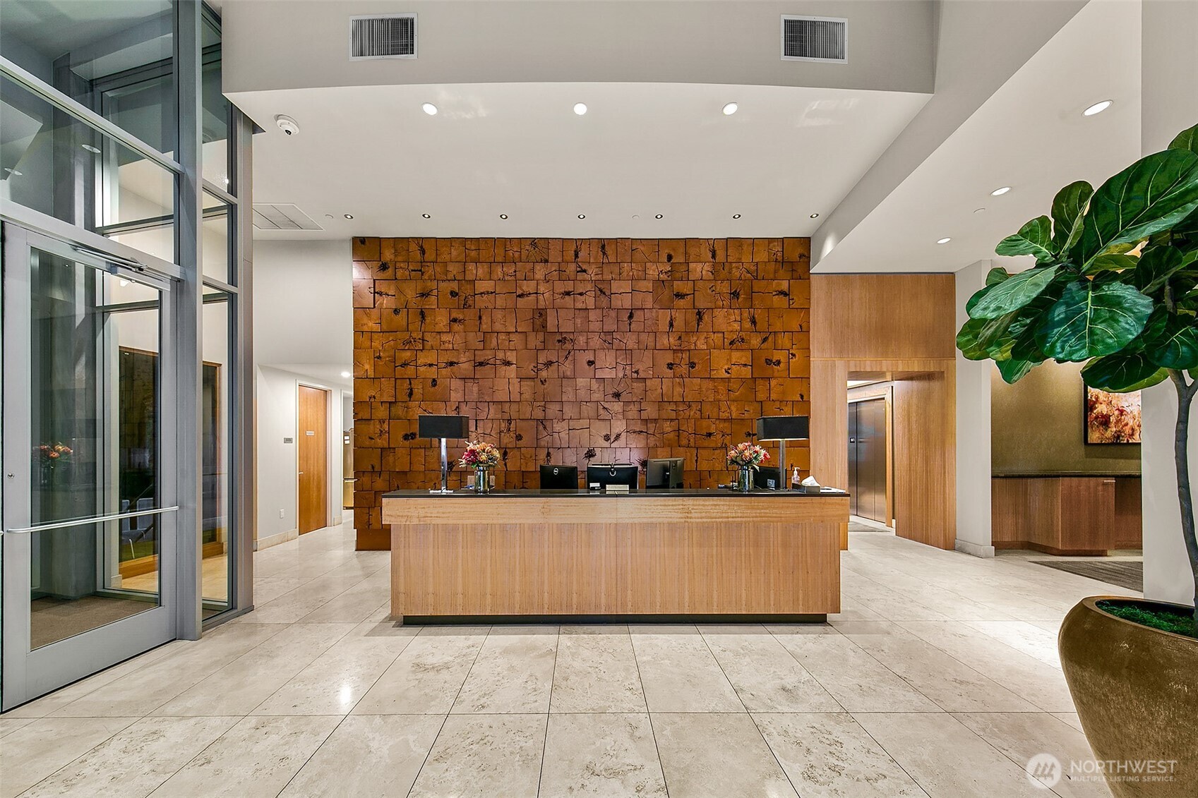 1521 2nd Avenue Unit: 802