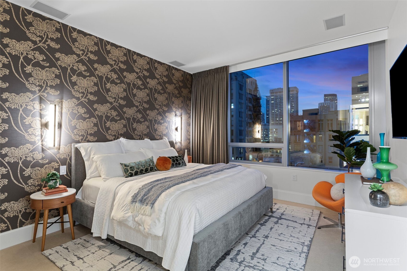 1521 2nd Avenue Unit: 802